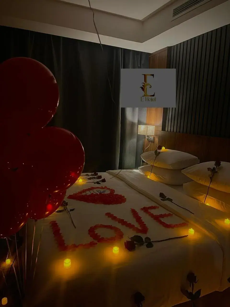 Suite with Spa Bath - single occupancy in E Hotel Suite with Spa Bath - single occupancy in E Hotel