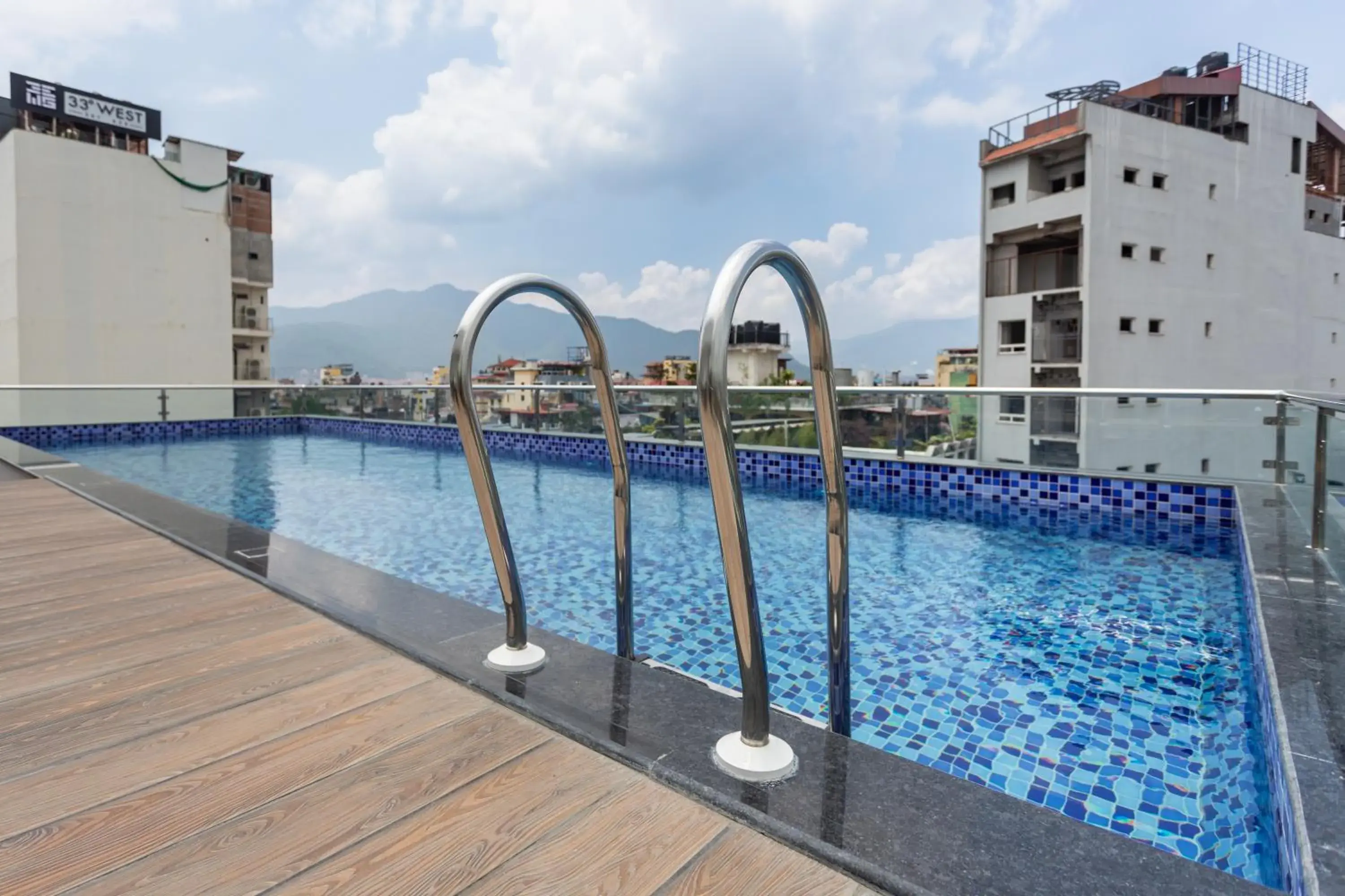 Swimming pool in Hotel Lo Mustang Swimming pool in Hotel Lo Mustang