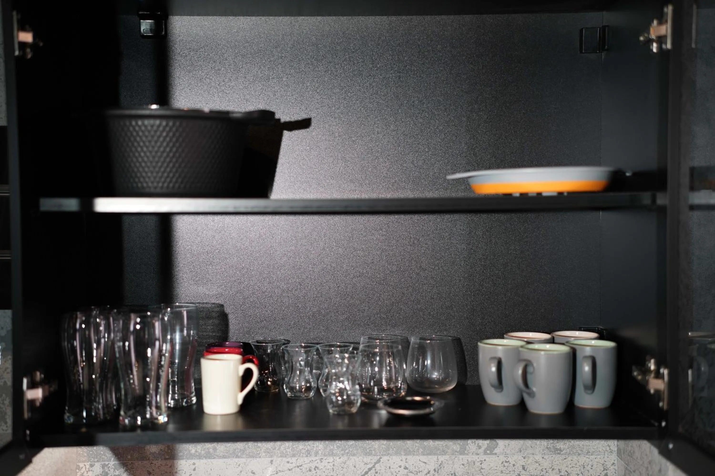 Kitchen or kitchenette in Monev Suites Hotel