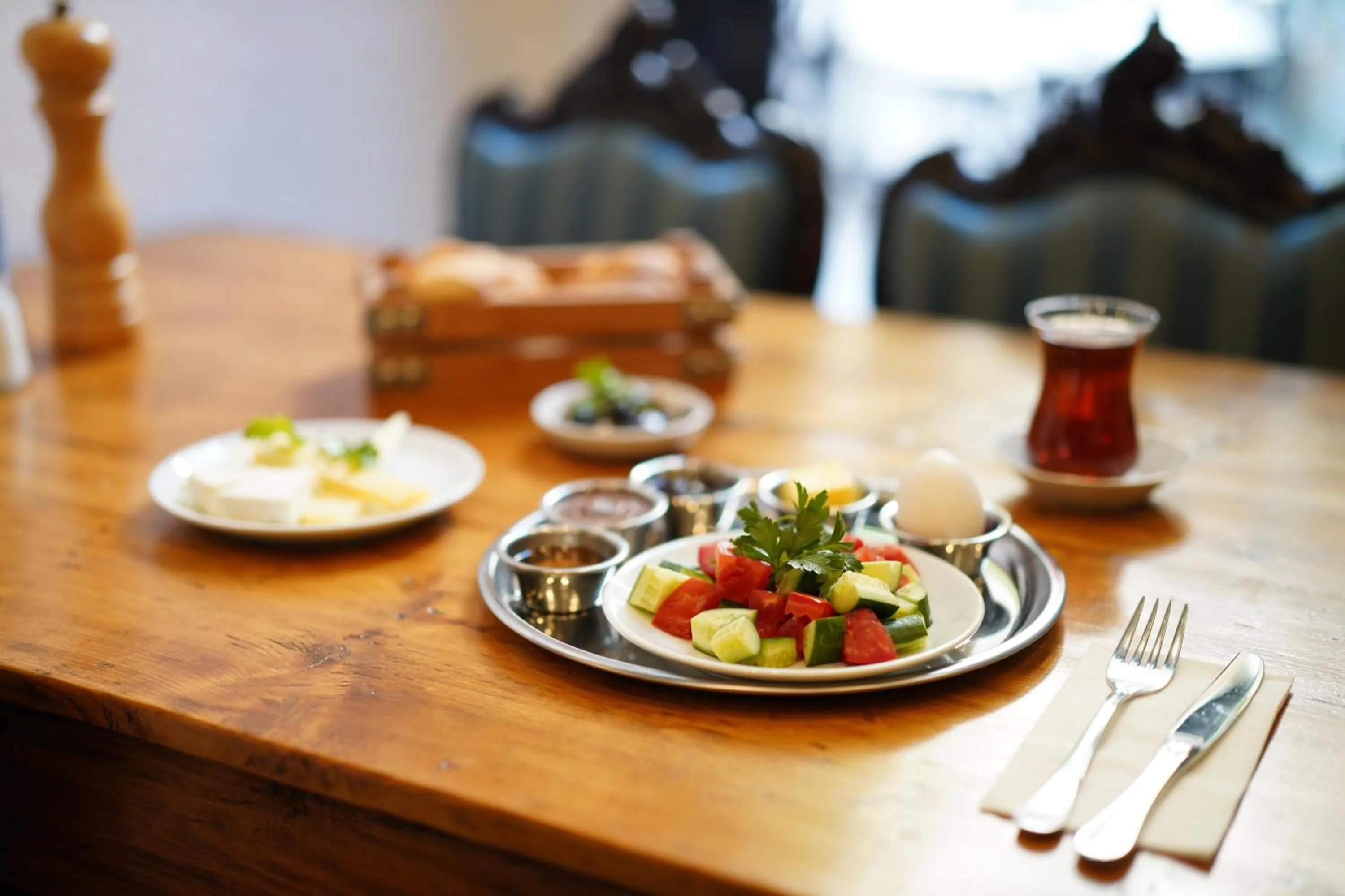 Food and drinks in Monev Suites Hotel