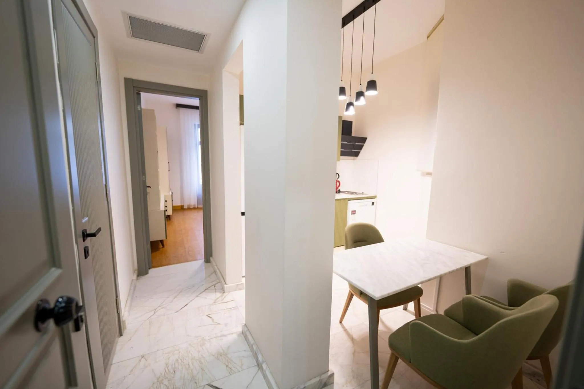 Shower, Bed in Monev Suites Hotel