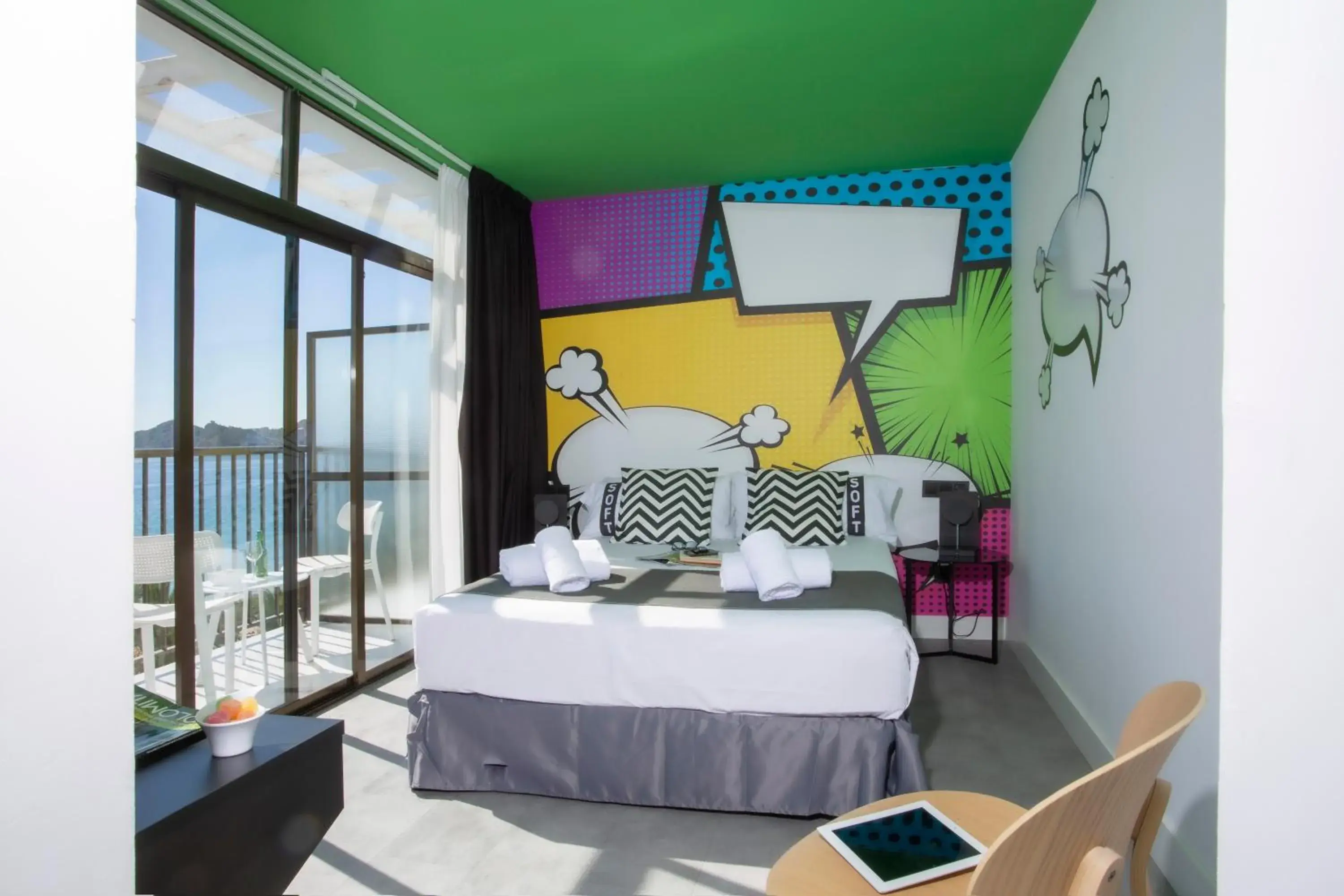 Double Room with Balcony and Sea View in Casual Pop Art Benidorm Double Room with Balcony and Sea View in Casual Pop Art Benidorm