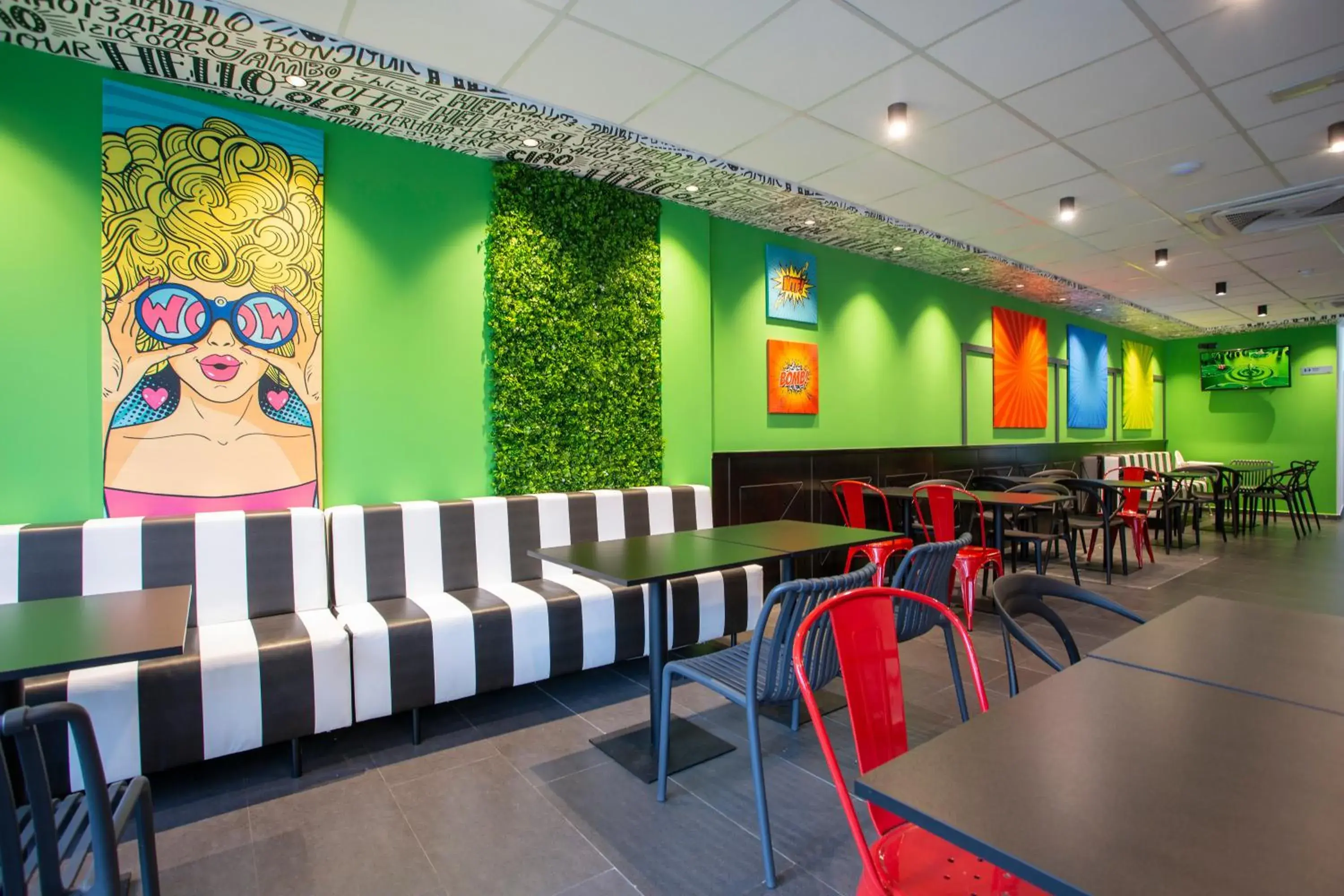 Lounge or bar in Casual Pop Art Benidorm Lounge or bar in Casual Pop Art Benidorm