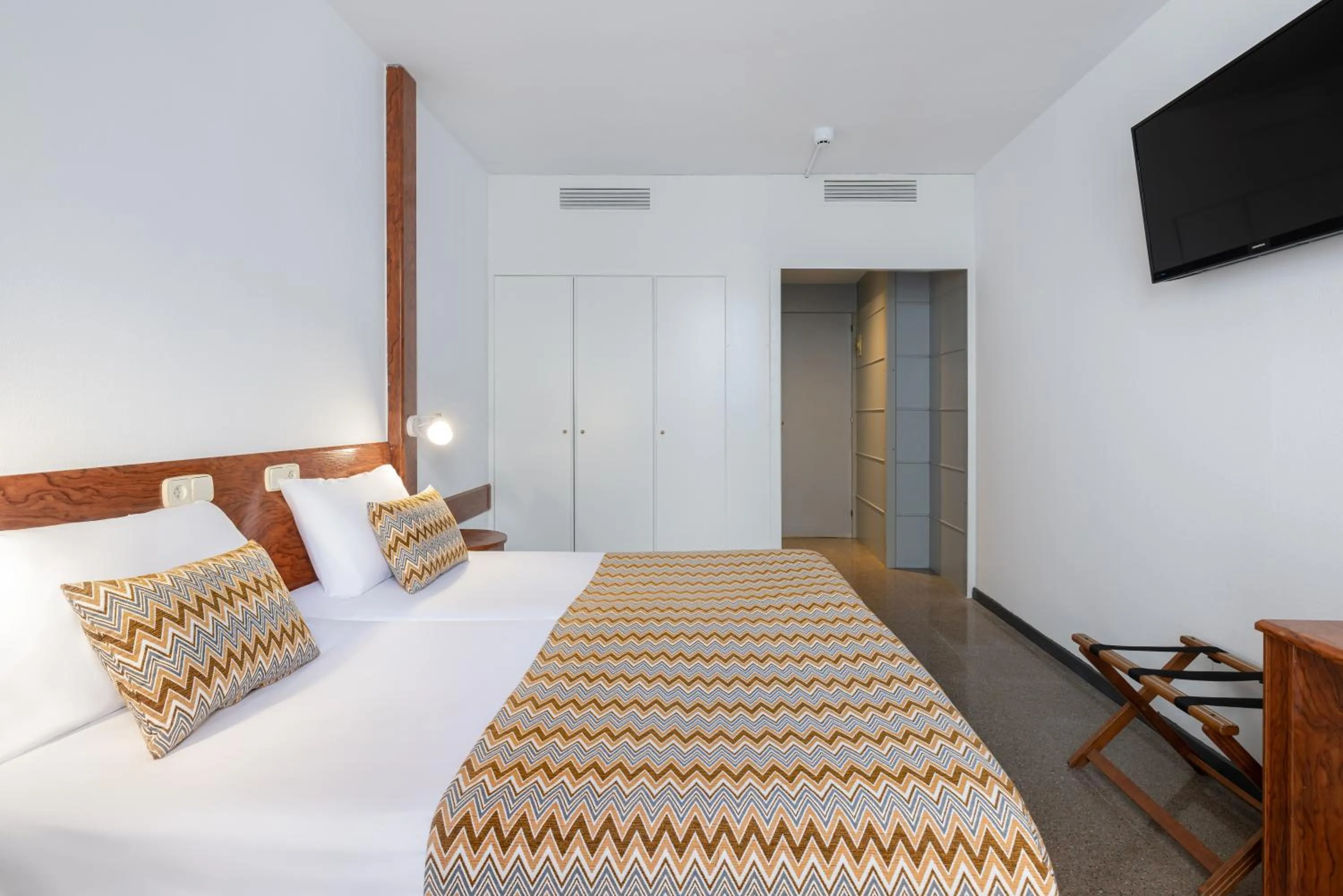 Bedroom, Bed in htop Platja Park #htopFun