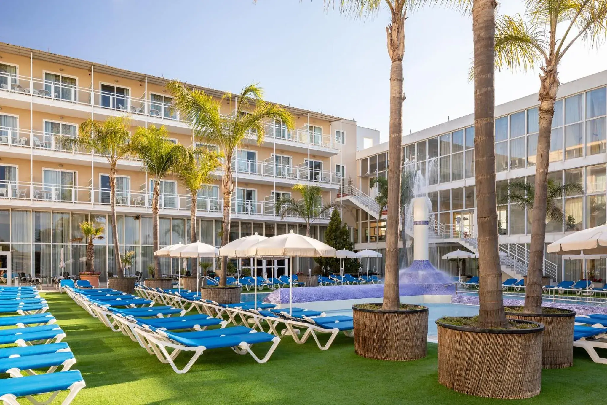 Swimming pool in htop Platja Park #htopFun Swimming pool in htop Platja Park #htopFun