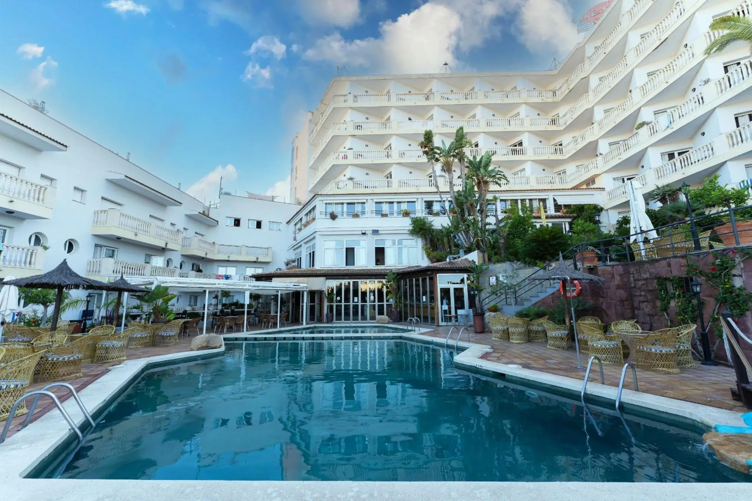 Pool view in Hotel Alba Seleqtta Pool view in Hotel Alba Seleqtta