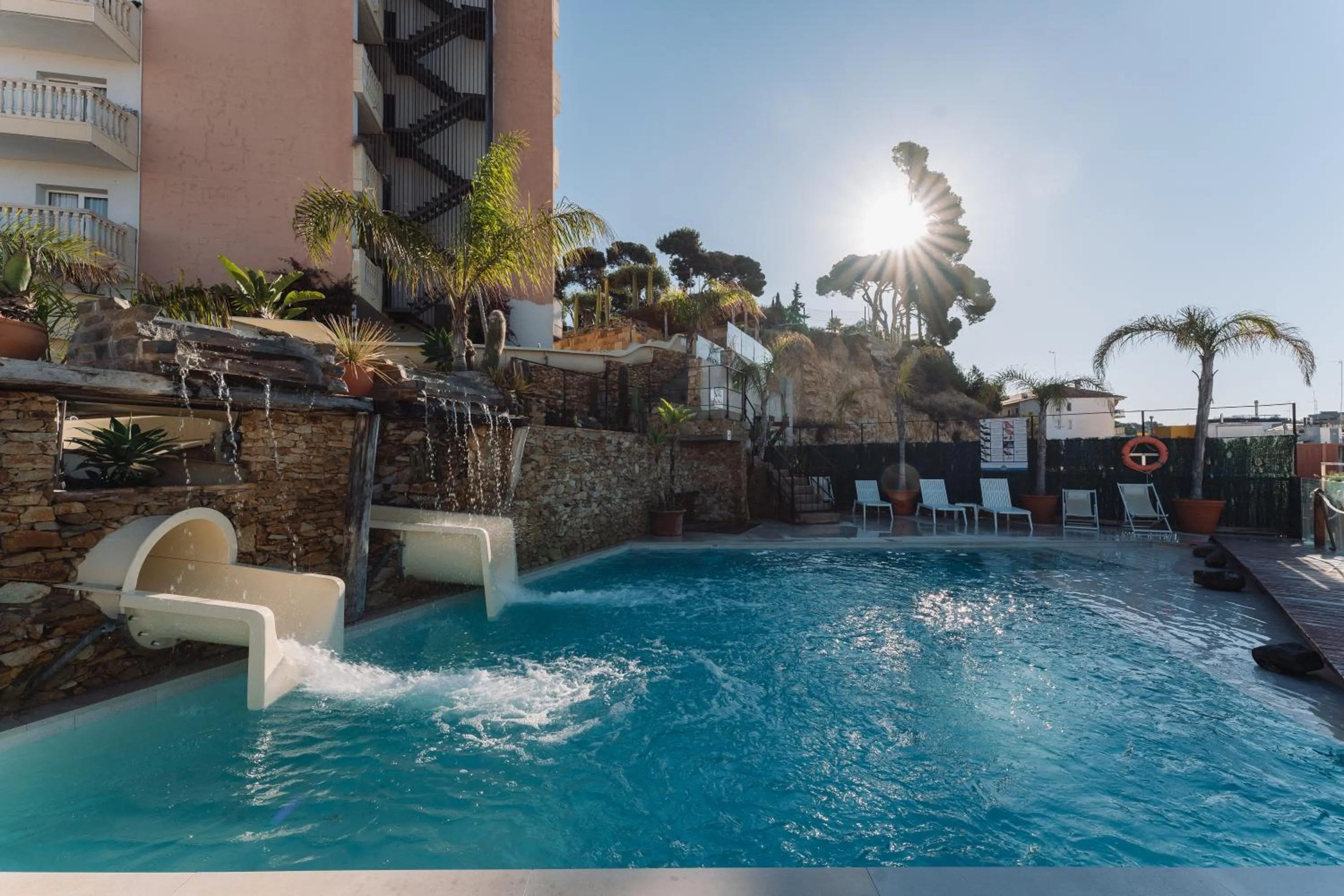 Swimming pool in Hotel Alba Seleqtta