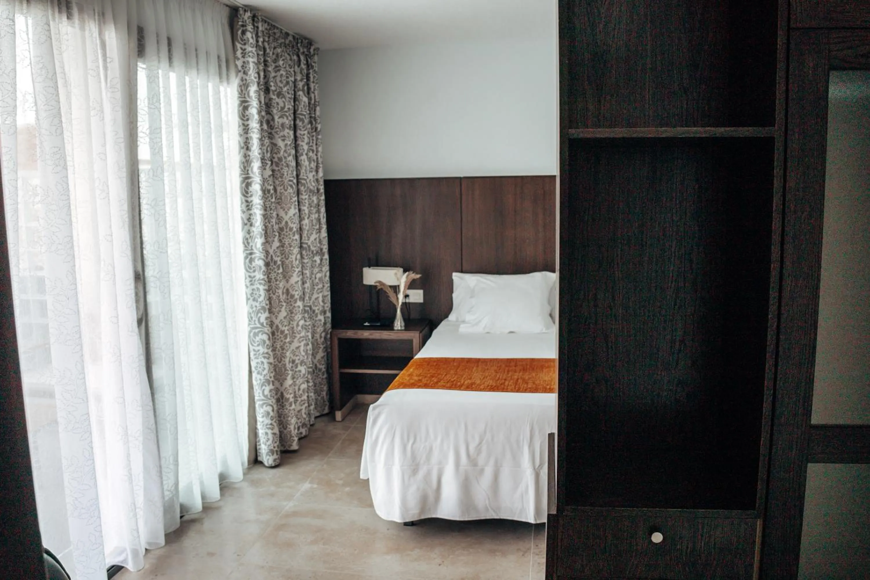 Photo of the whole room, Bed in Hotel Alba Seleqtta