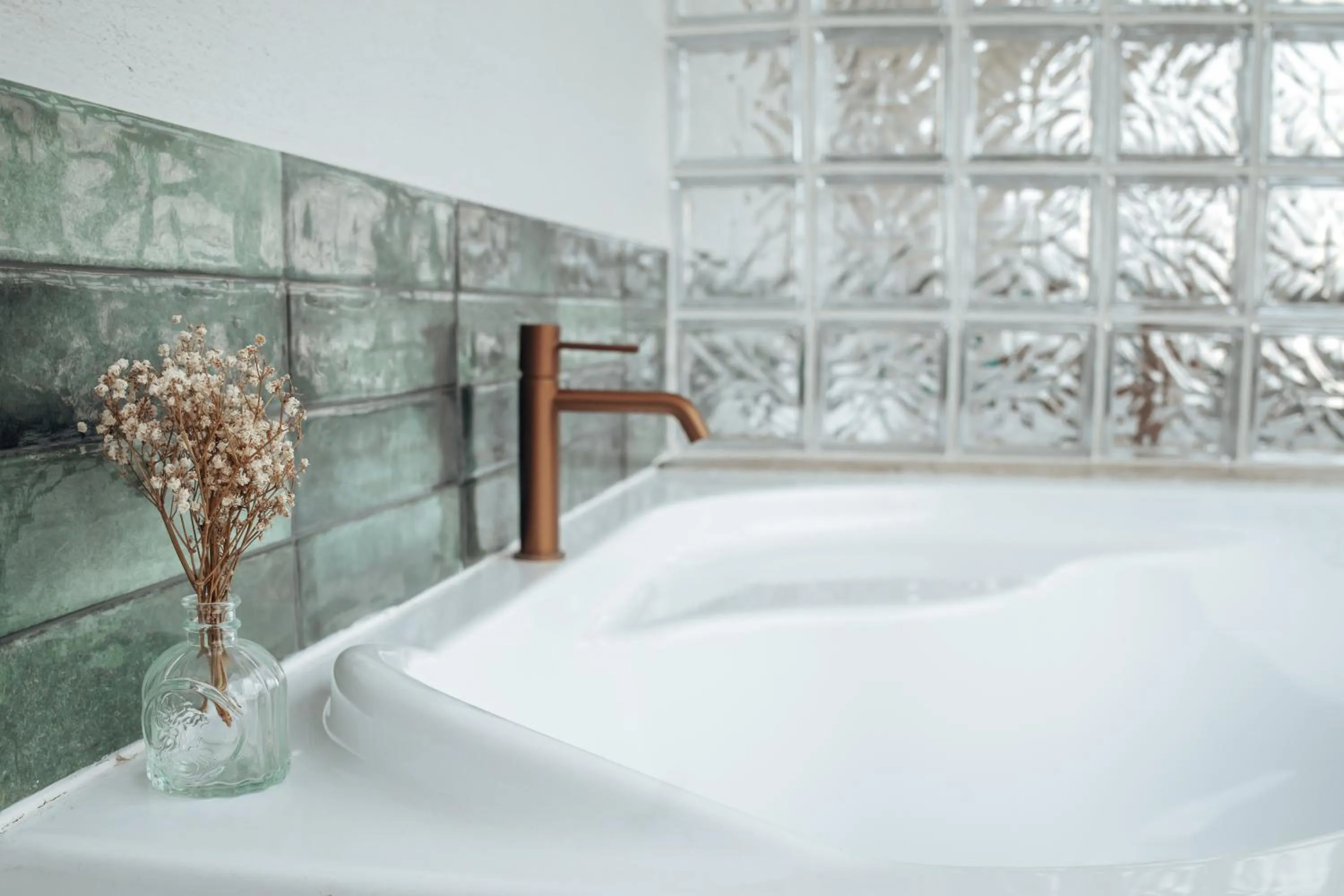 Bath, Bed in Hotel Alba Seleqtta