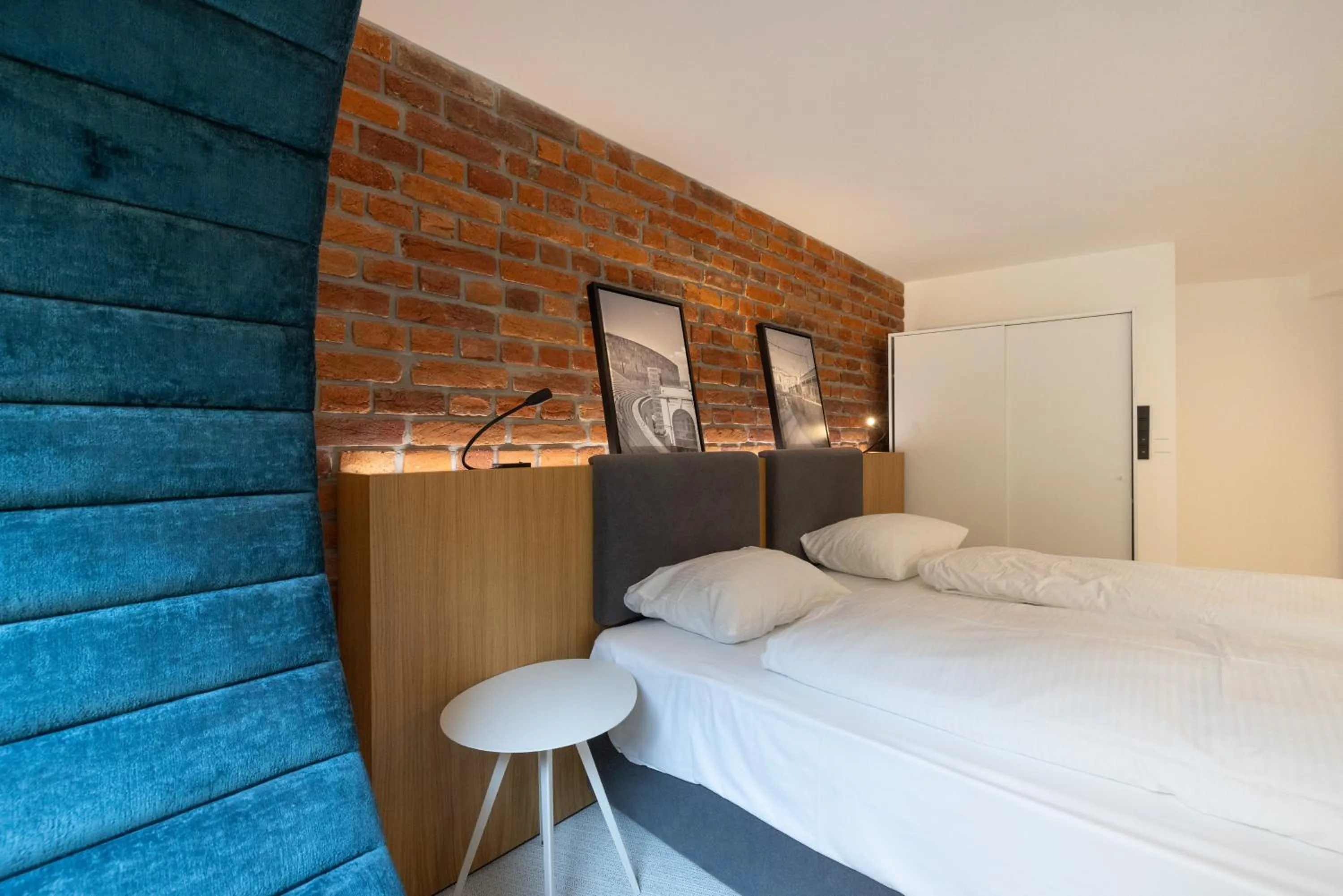 Bedroom, Bed in Fesh Lofts