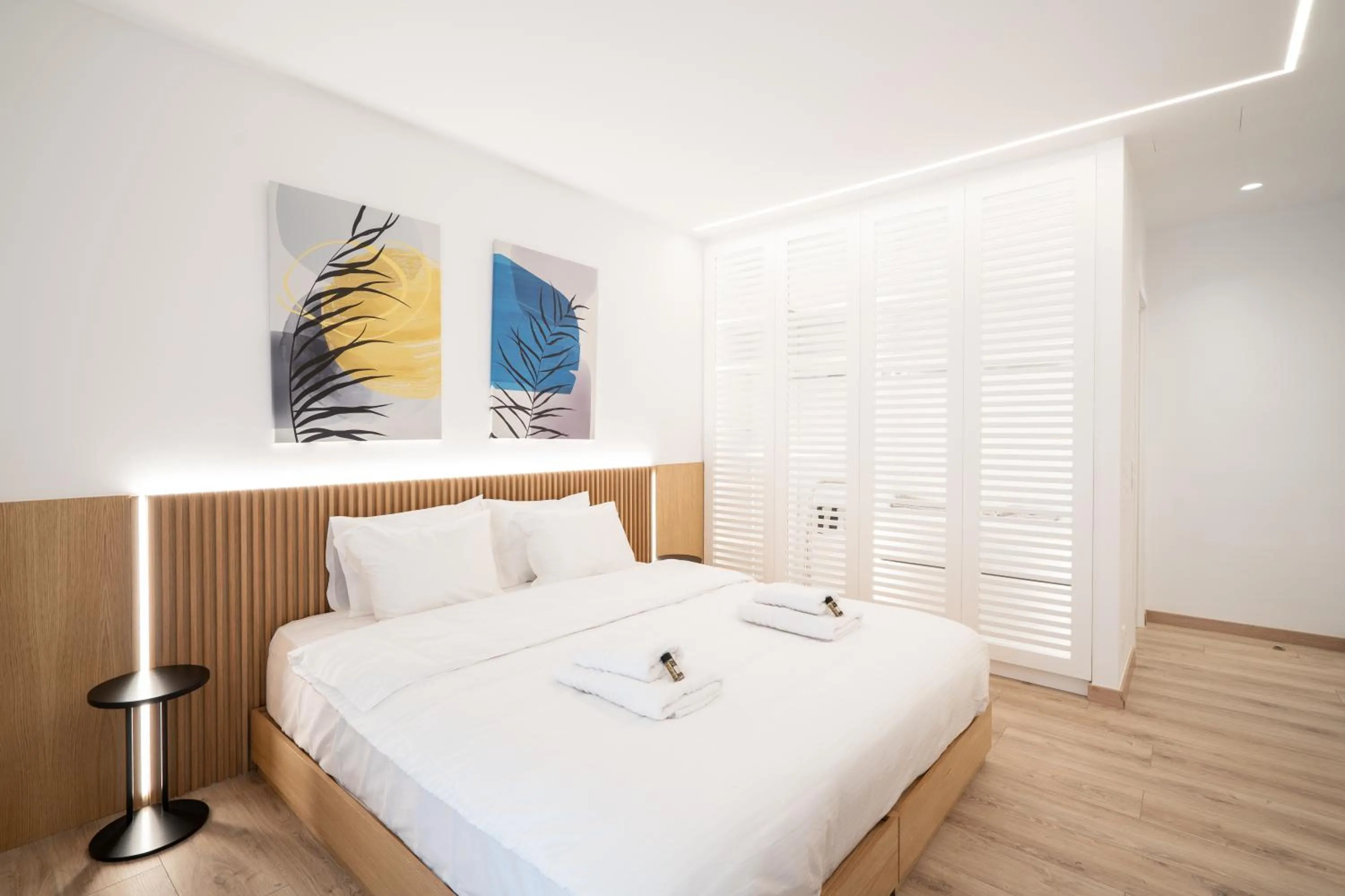 Bed in Kolonaki Upscale 4 bedroom Luxury Apartment