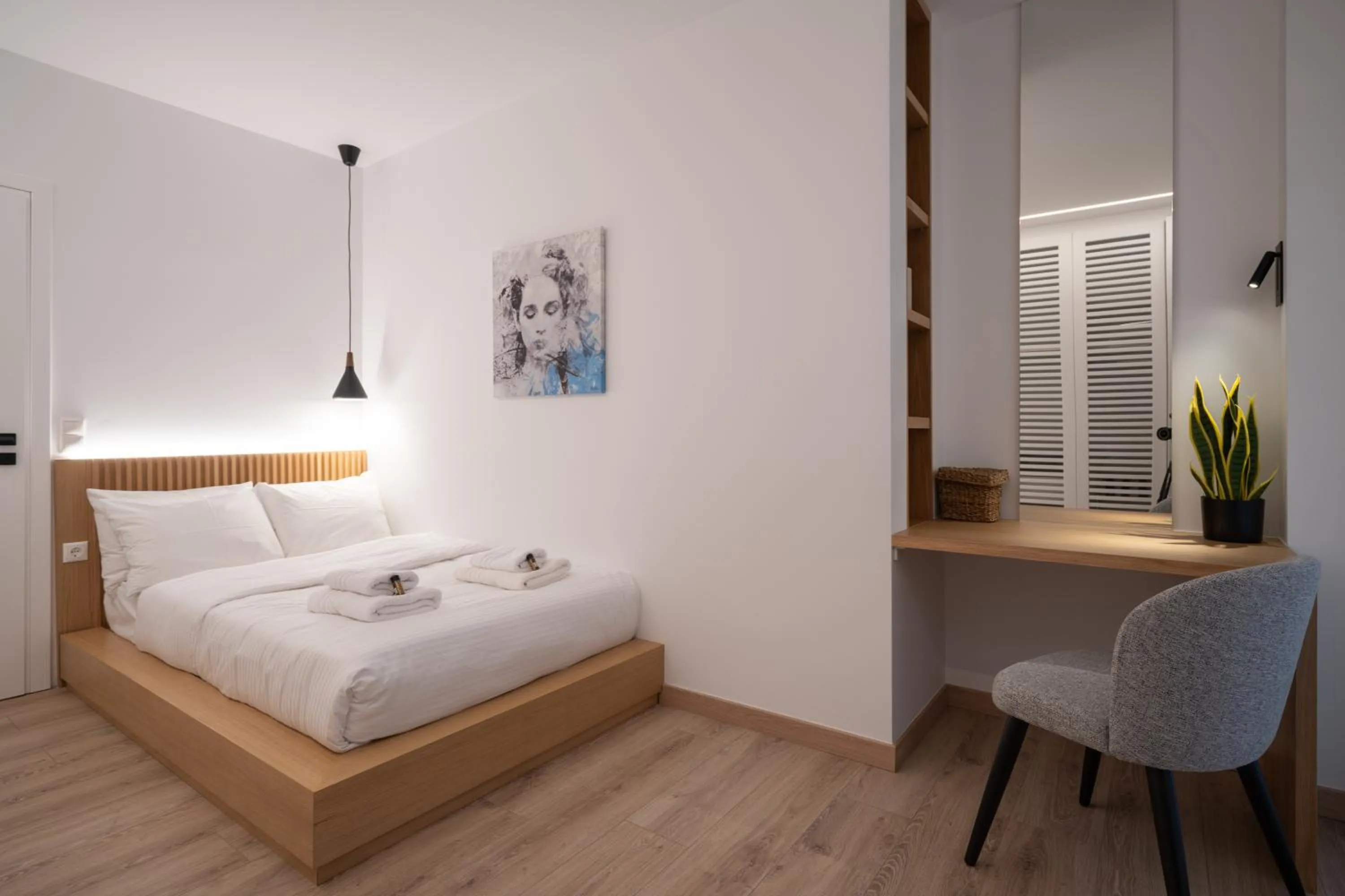 Bed in Kolonaki Upscale 4 bedroom Luxury Apartment