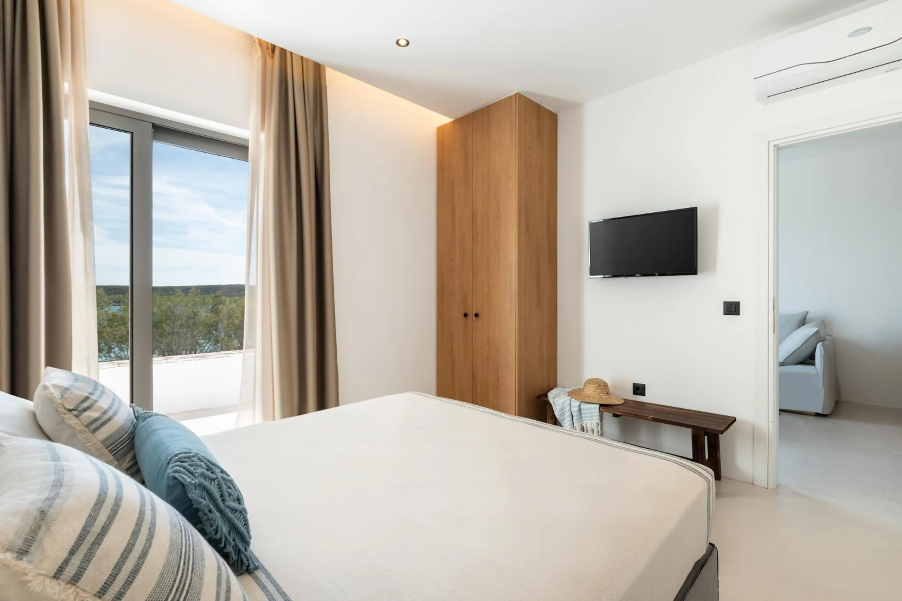 Bedroom, Bed in Eden Kythira