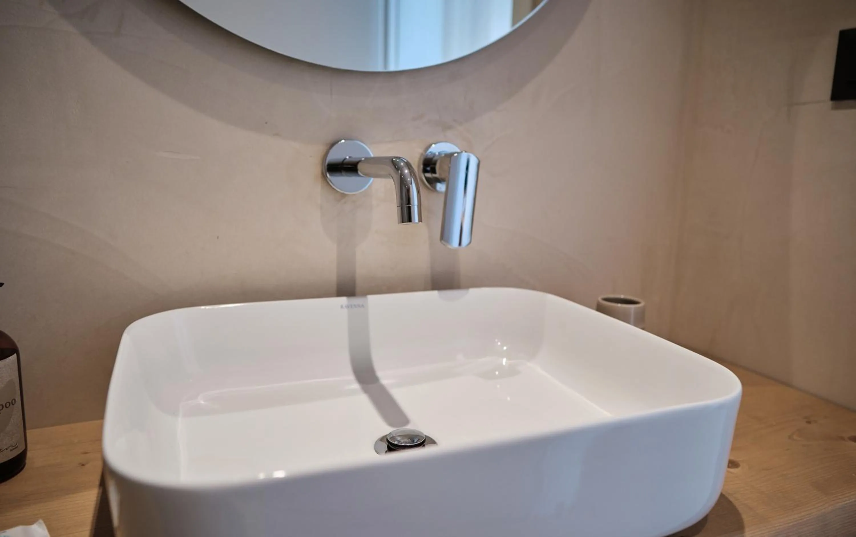 Bathroom in Eden Kythira