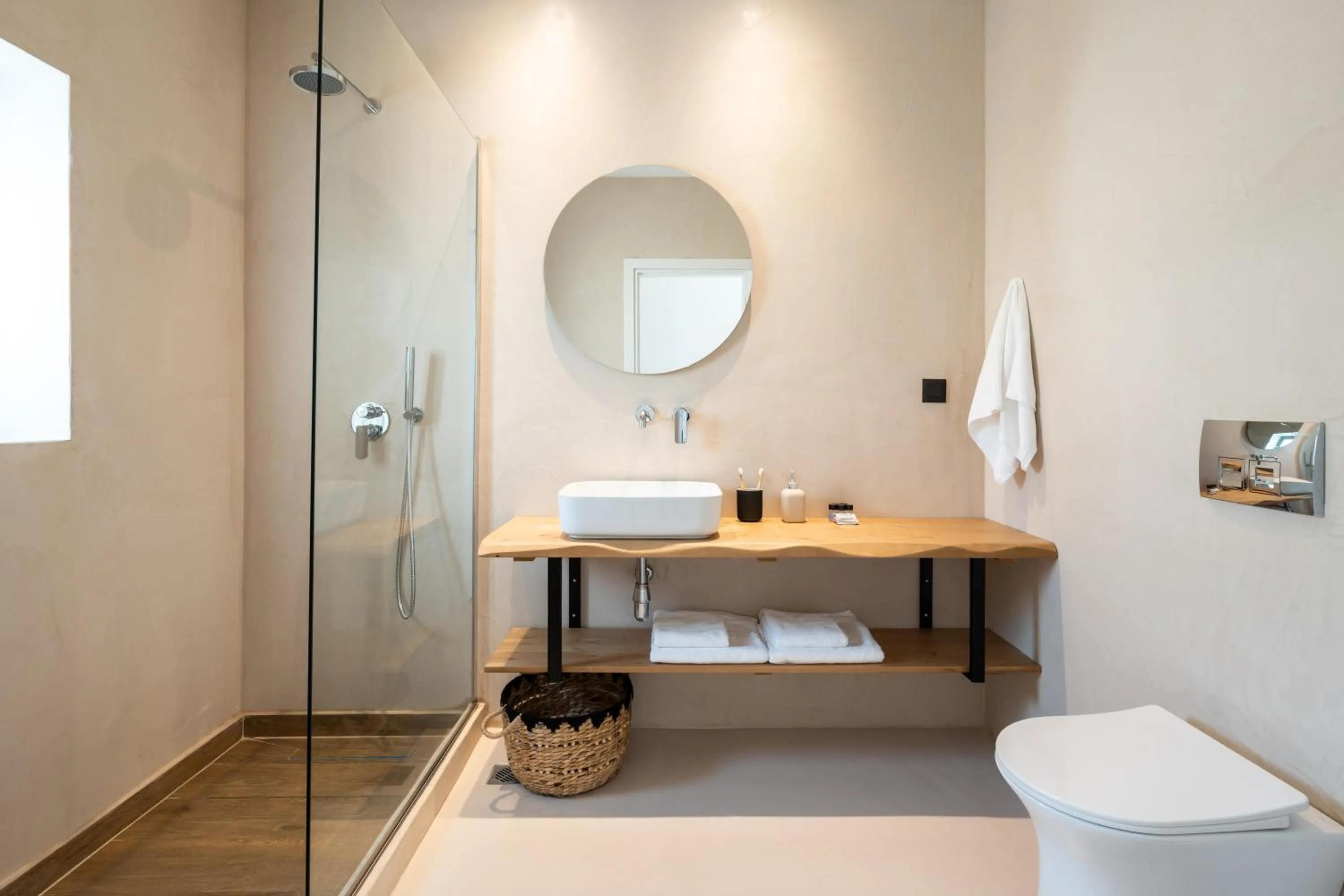 Bathroom in Eden Kythira