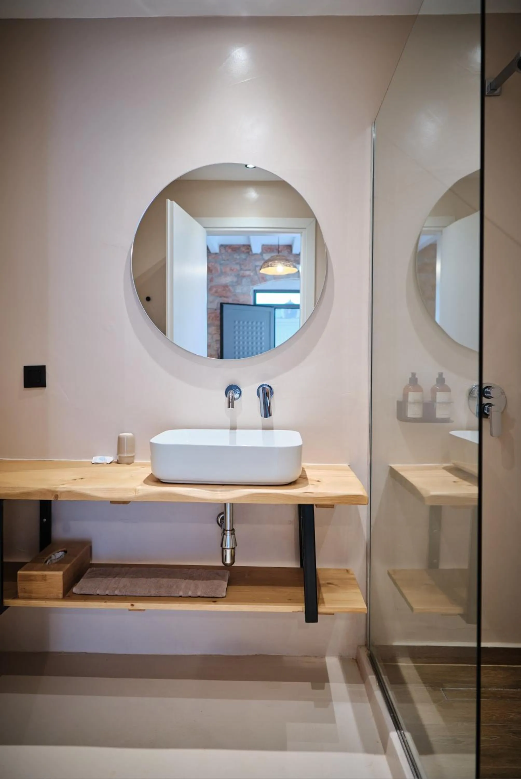 Bathroom in Eden Kythira