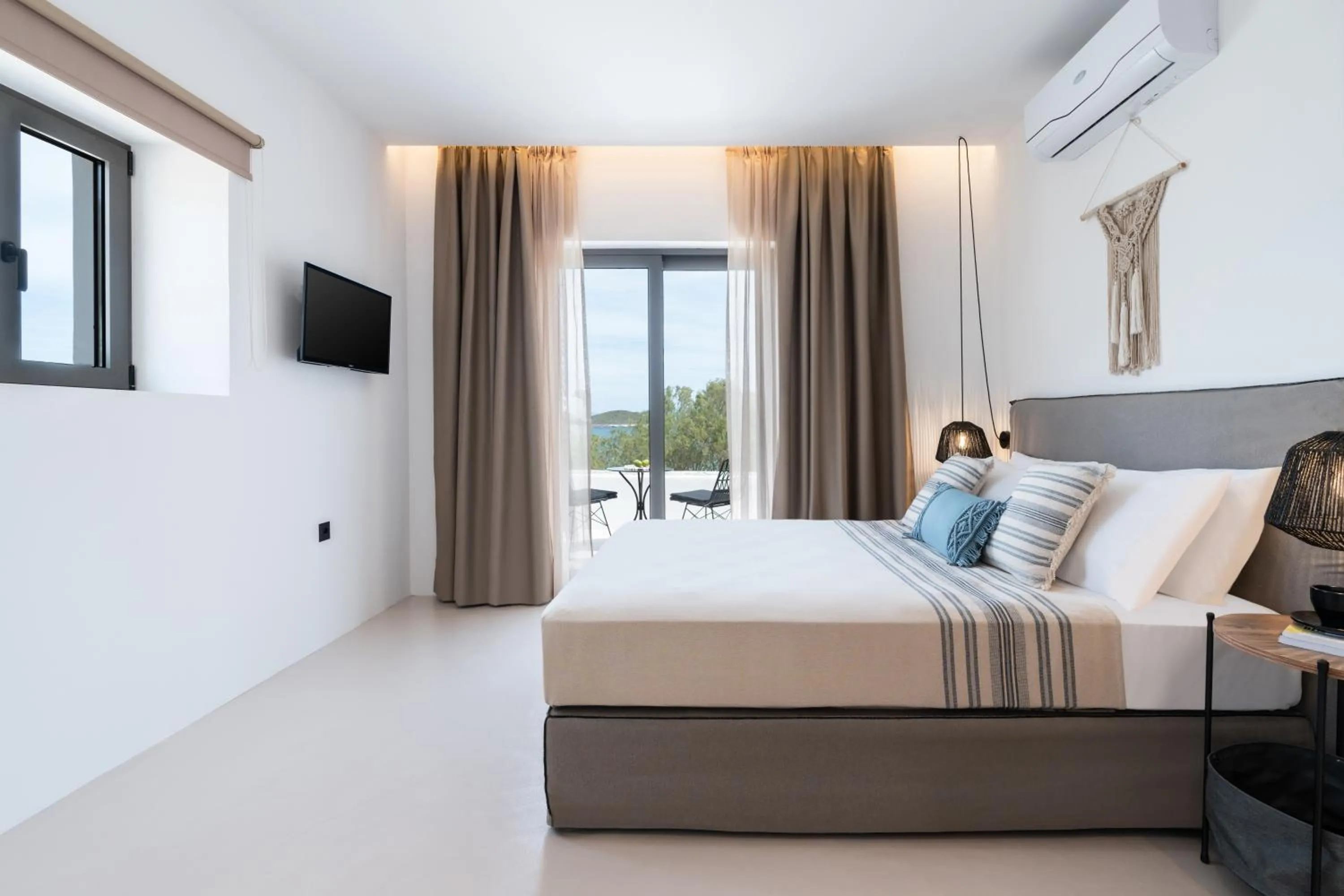 Bedroom, Bed in Eden Kythira
