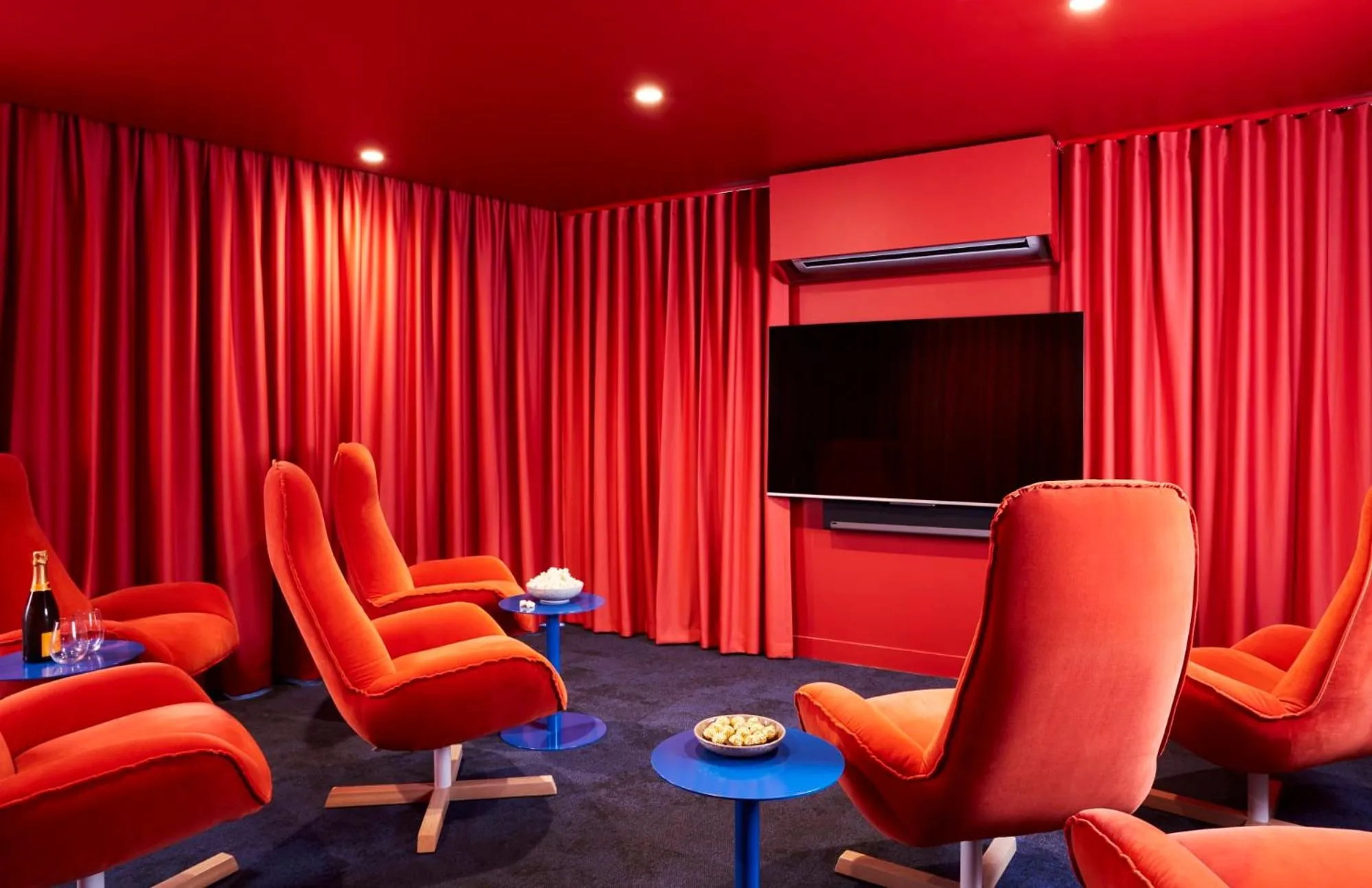 Communal lounge/ TV room in Scape Living At Aurora