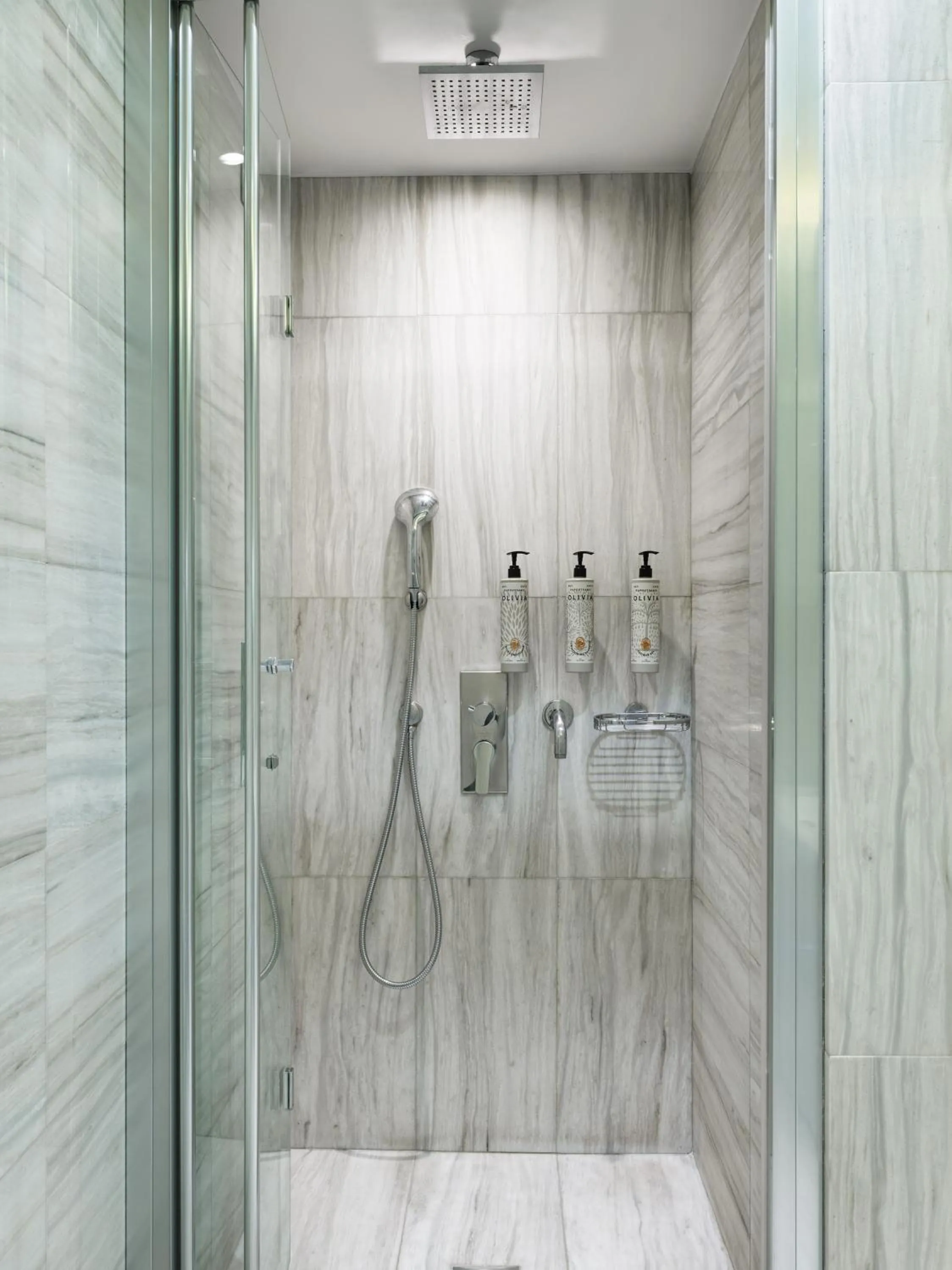 Shower in Titania Hotel