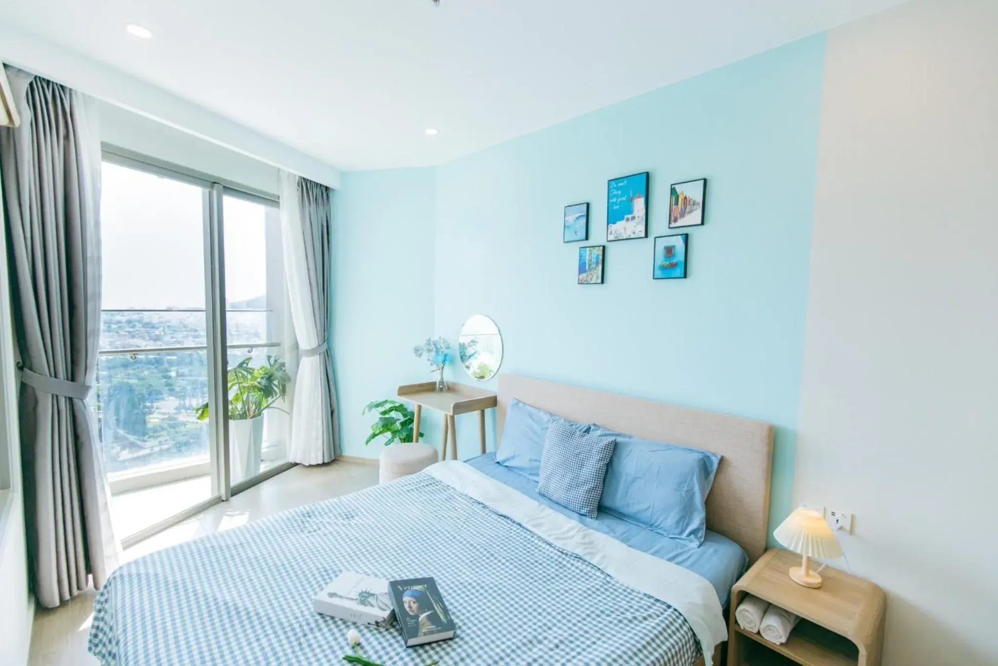 Two-Bedroom Apartment with City View in MeoMeo Homestay - The Sóng Apartment Two-Bedroom Apartment with City View in MeoMeo Homestay - The Sóng Apartment