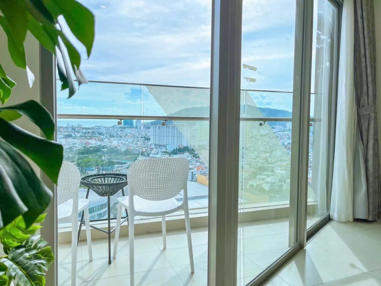 Day in MeoMeo Homestay - The Sóng Apartment