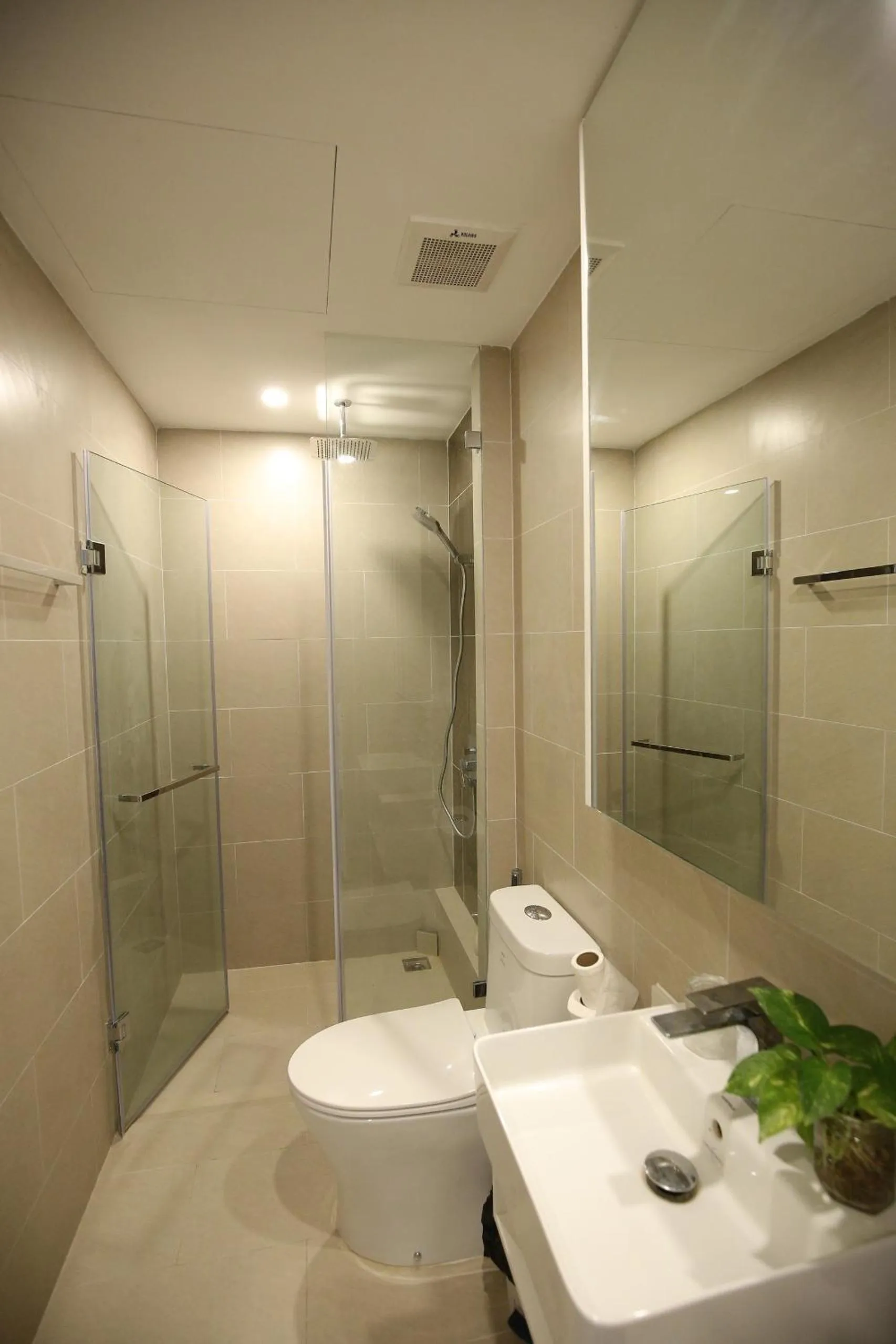 Shower in MeoMeo Homestay - The Sóng Apartment
