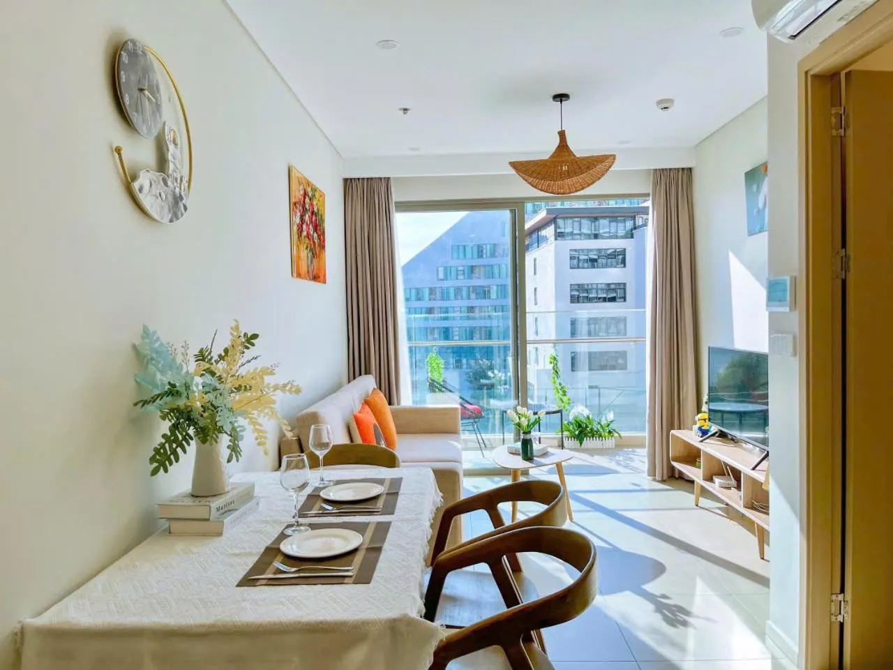 Living room in MeoMeo Homestay - The Sóng Apartment