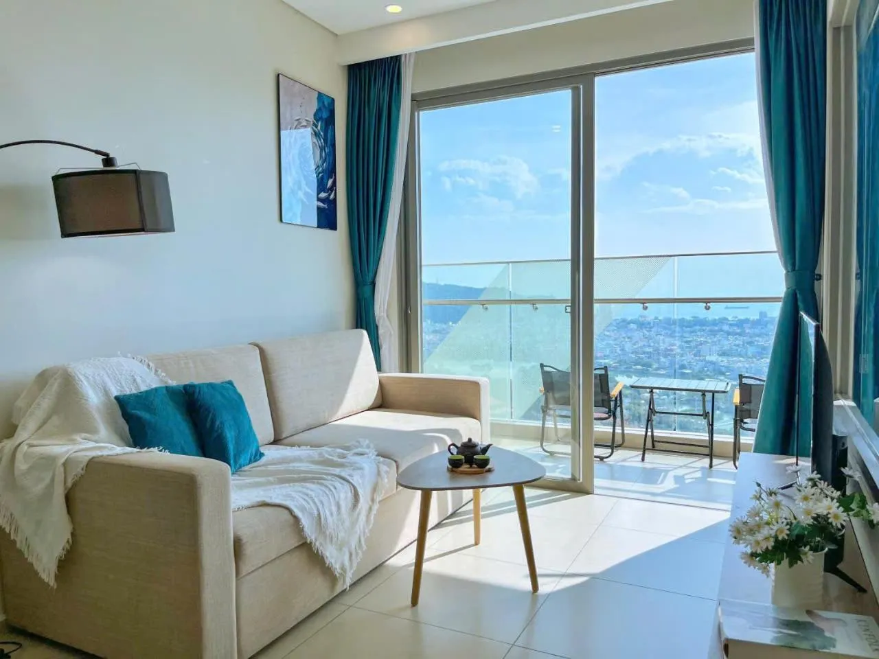 Natural landscape in MeoMeo Homestay - The Sóng Apartment