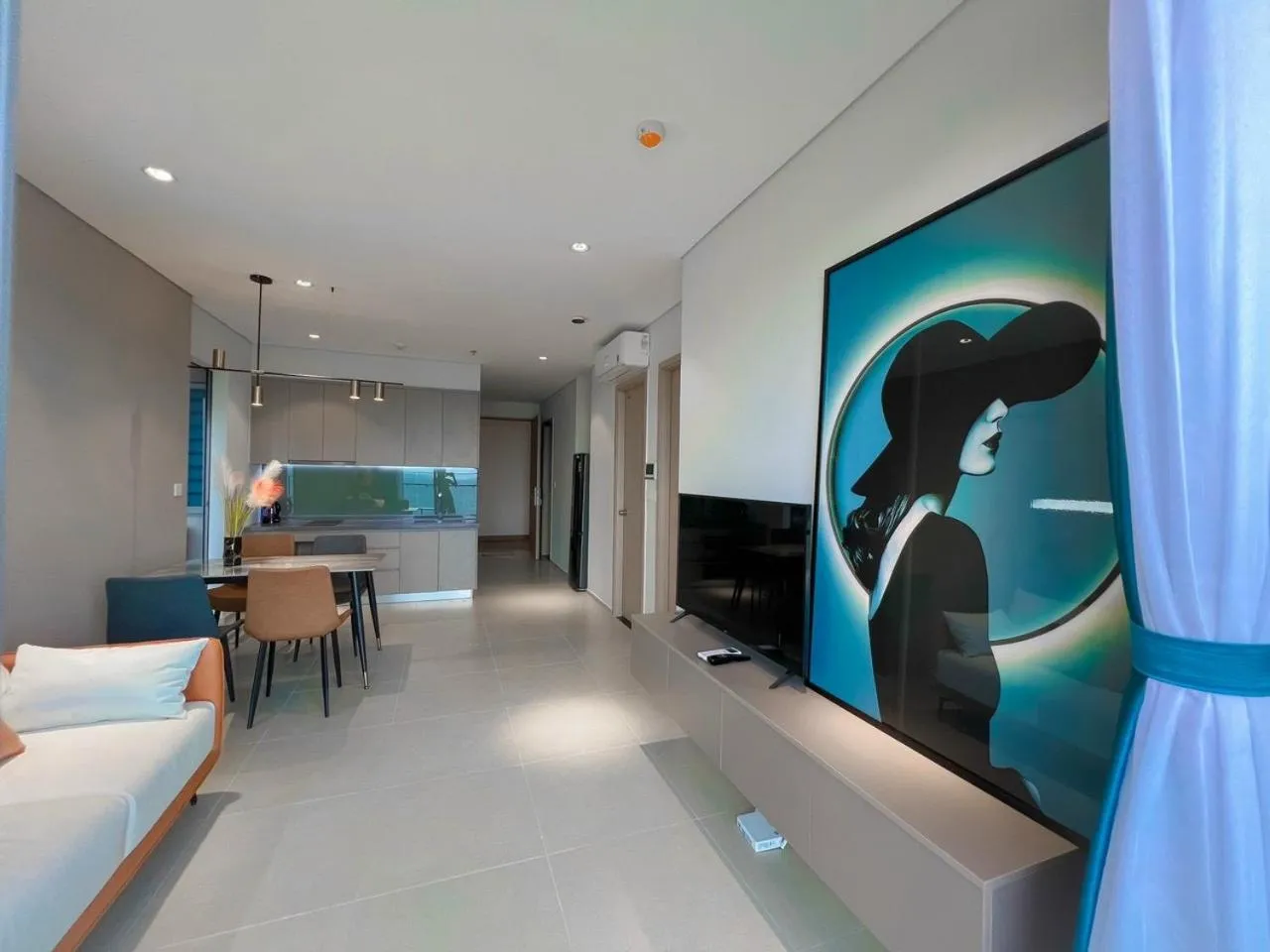 TV and multimedia in MeoMeo Homestay - The Sóng Apartment