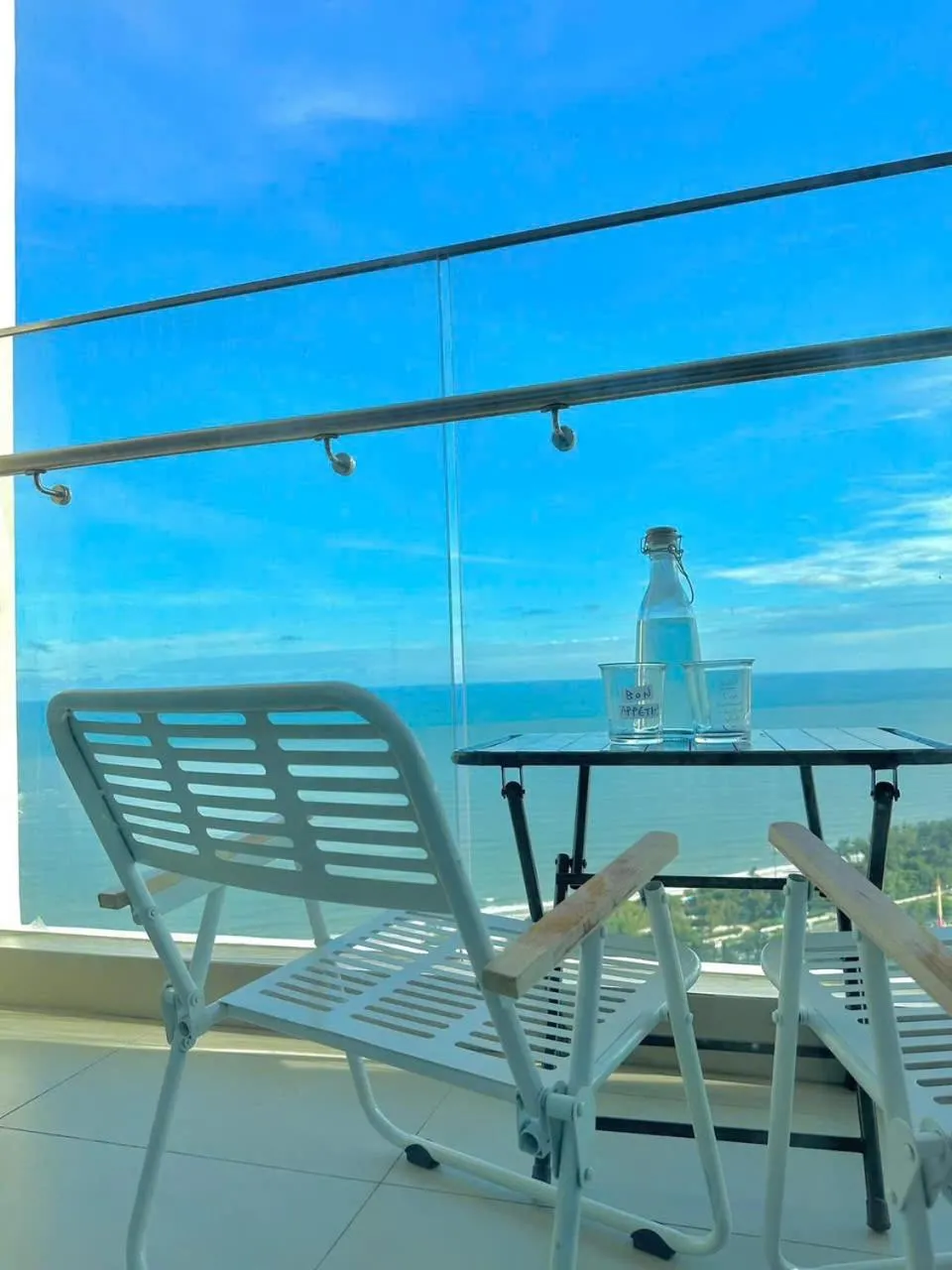 Patio in MeoMeo Homestay - The Sóng Apartment