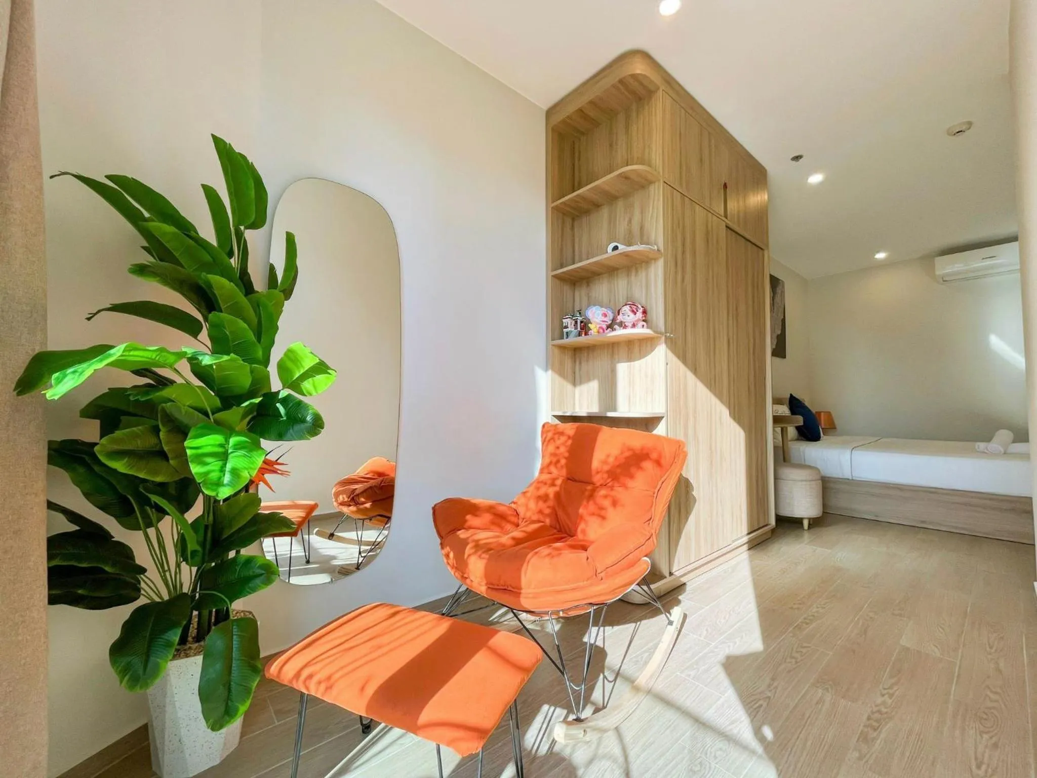 Photo of the whole room, Bed in MeoMeo Homestay - The Sóng Apartment