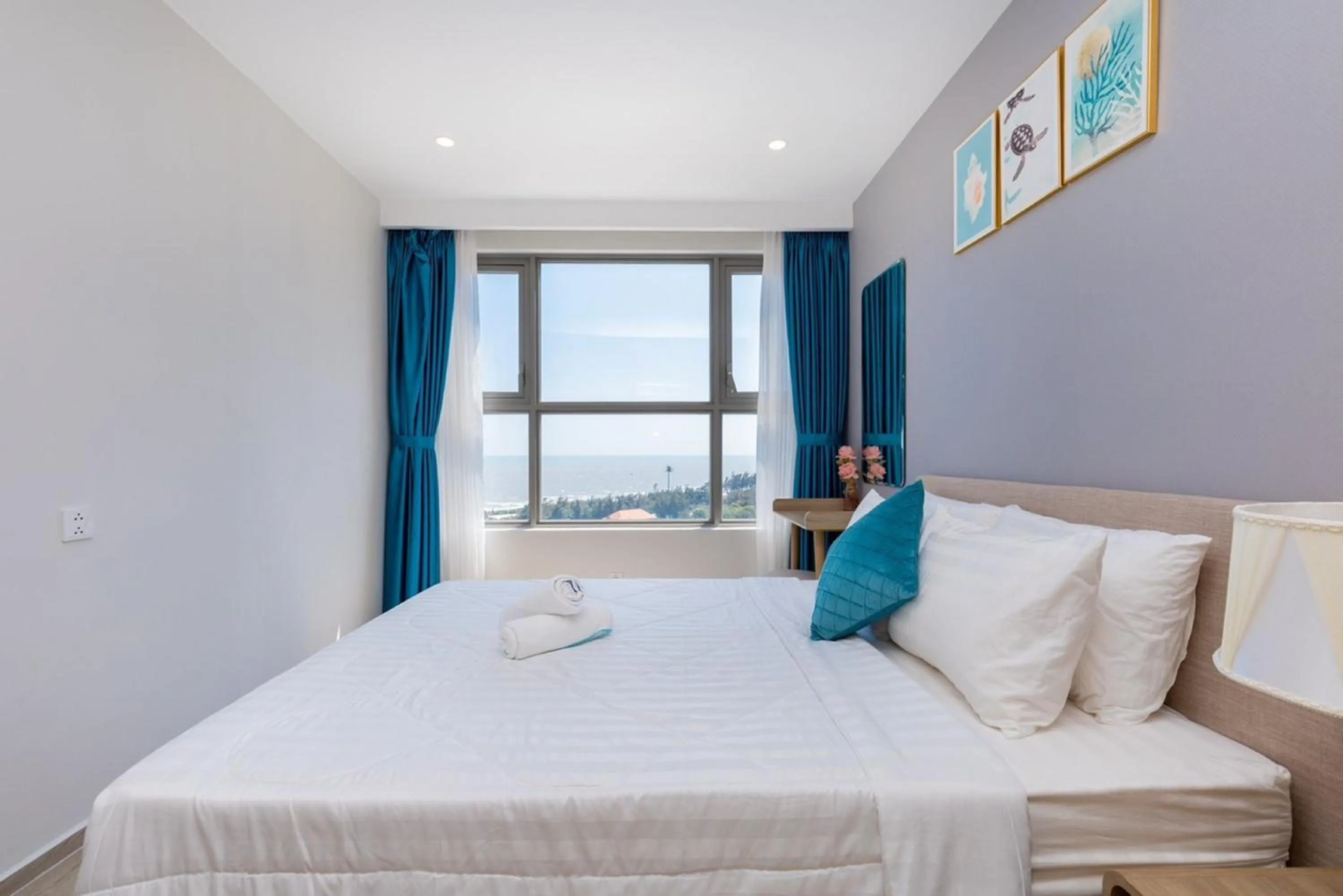 Photo of the whole room, Bed in MeoMeo Homestay - The Sóng Apartment