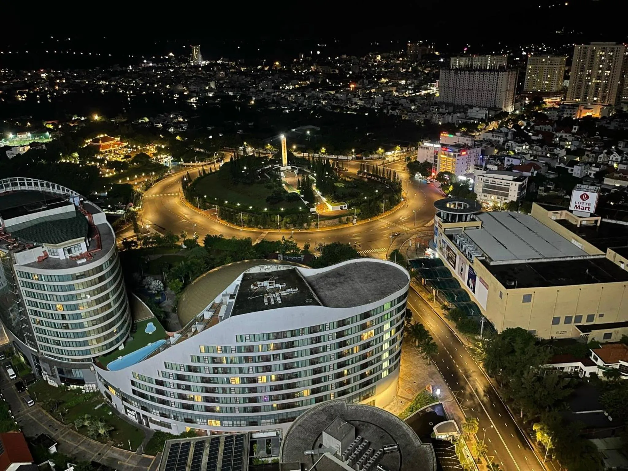 Night in MeoMeo Homestay - The Sóng Apartment