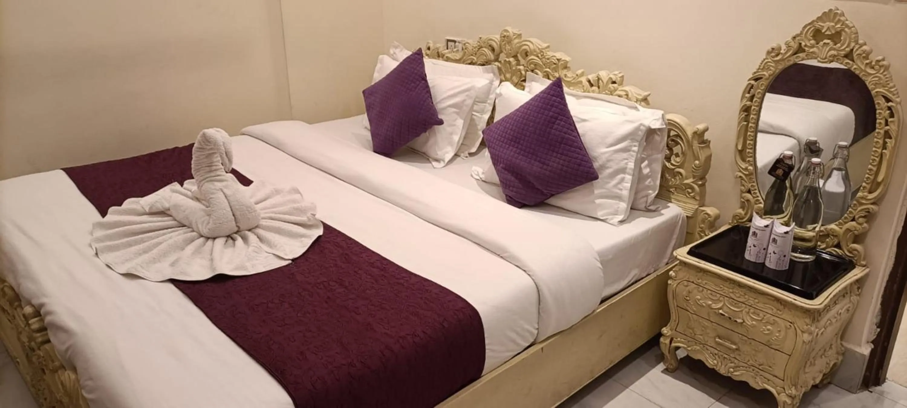 Bedroom, Bed in Perfectstayz Premium at Harkipauri Road - Ganga view rooftop cafe