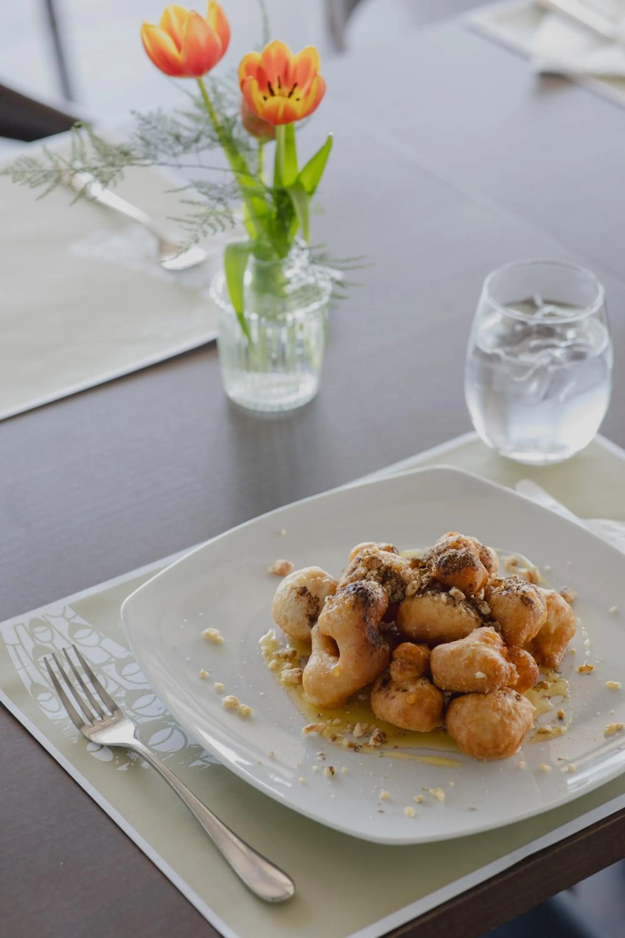 Restaurant/places to eat in Hera Hotel