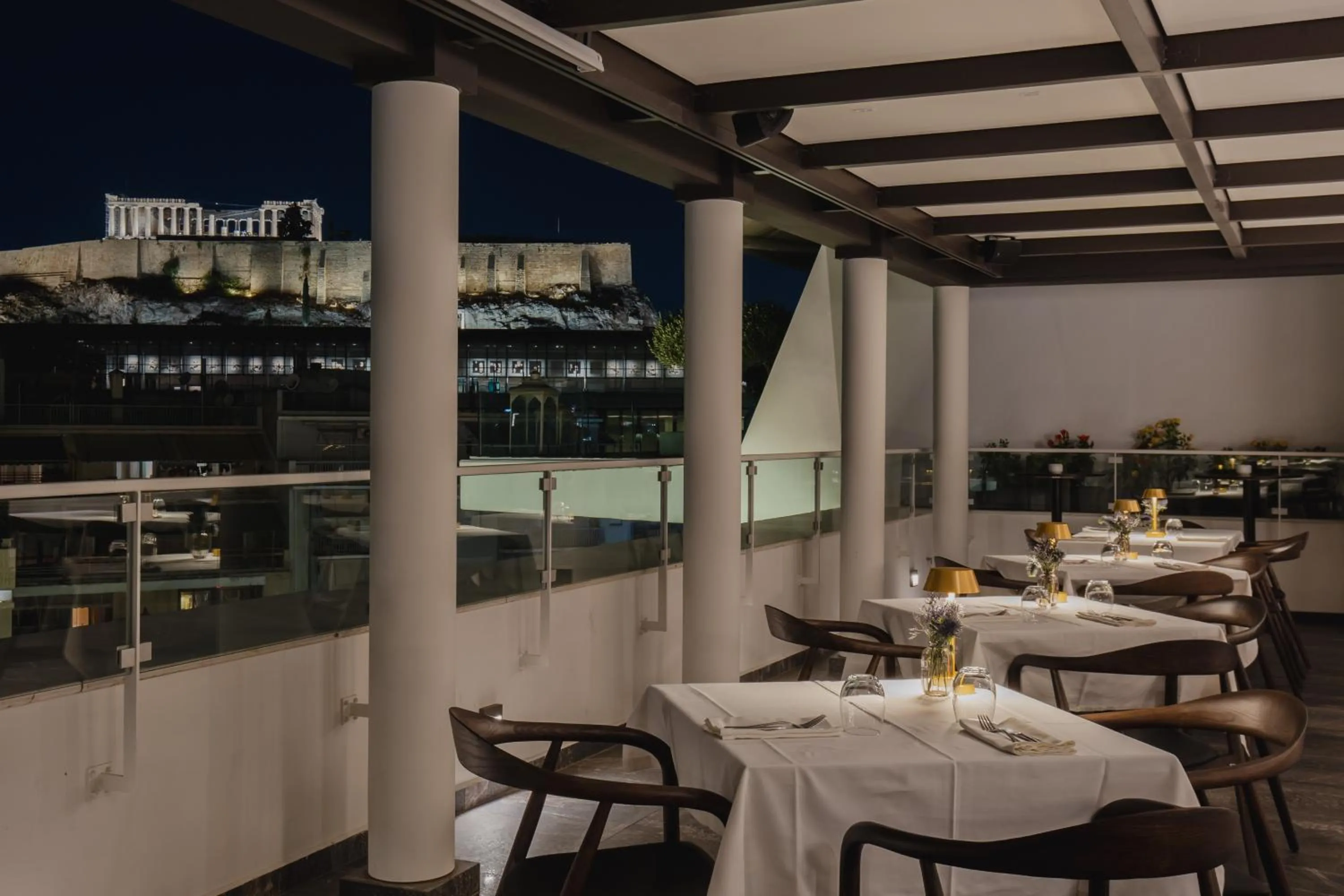 Restaurant/places to eat in Hera Hotel