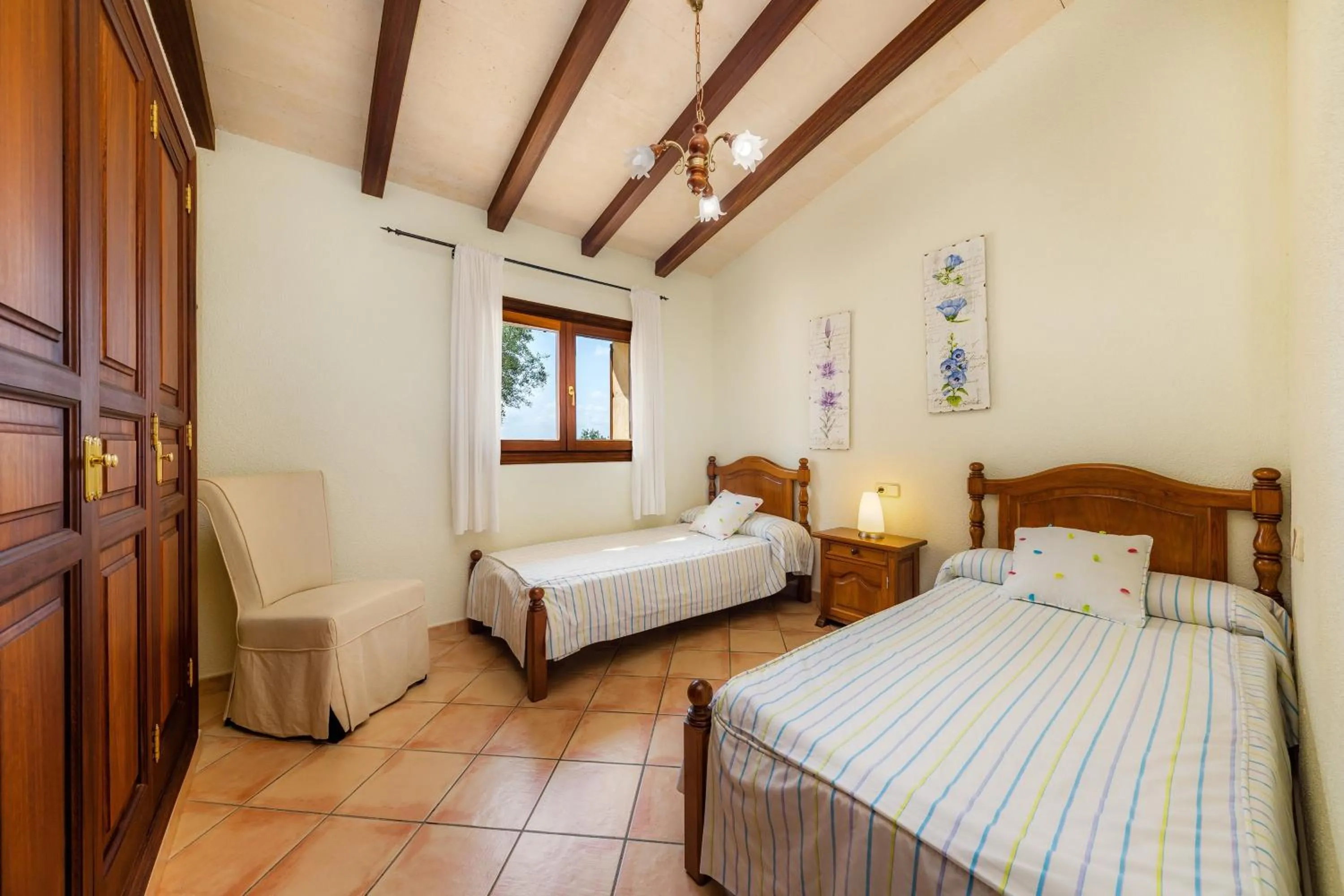 Property building, Bed in Ses Nines