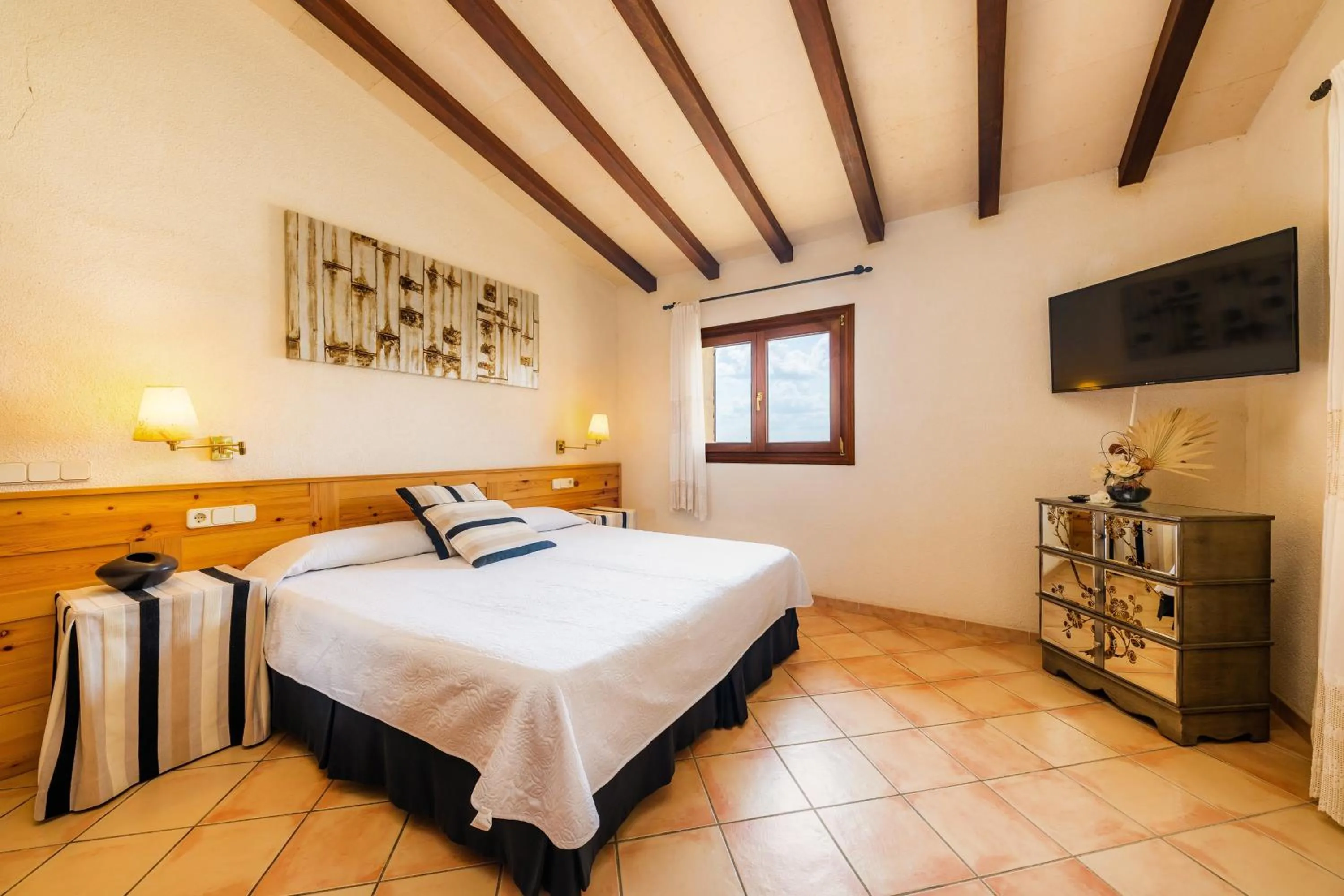 Property building, Bed in Ses Nines