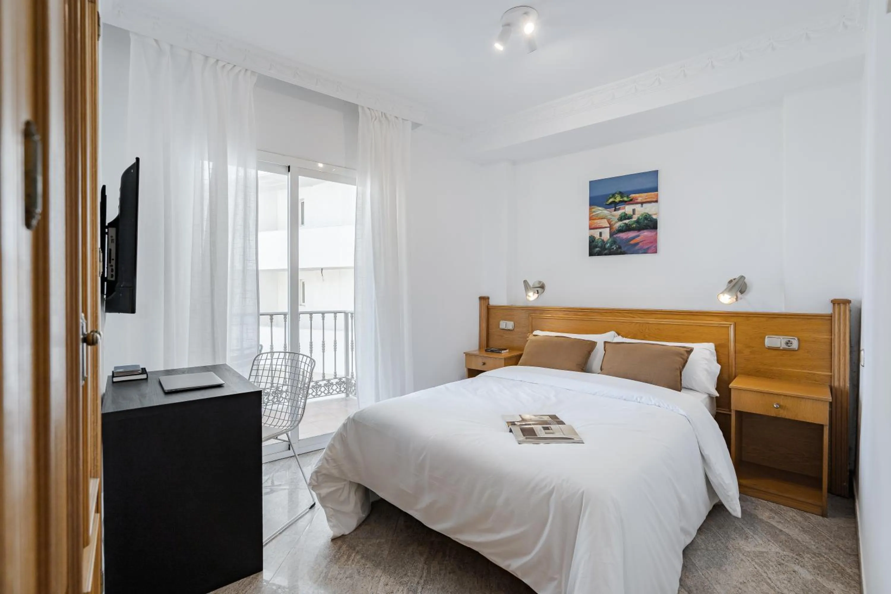 Bedroom, Bed in Hotel Agur