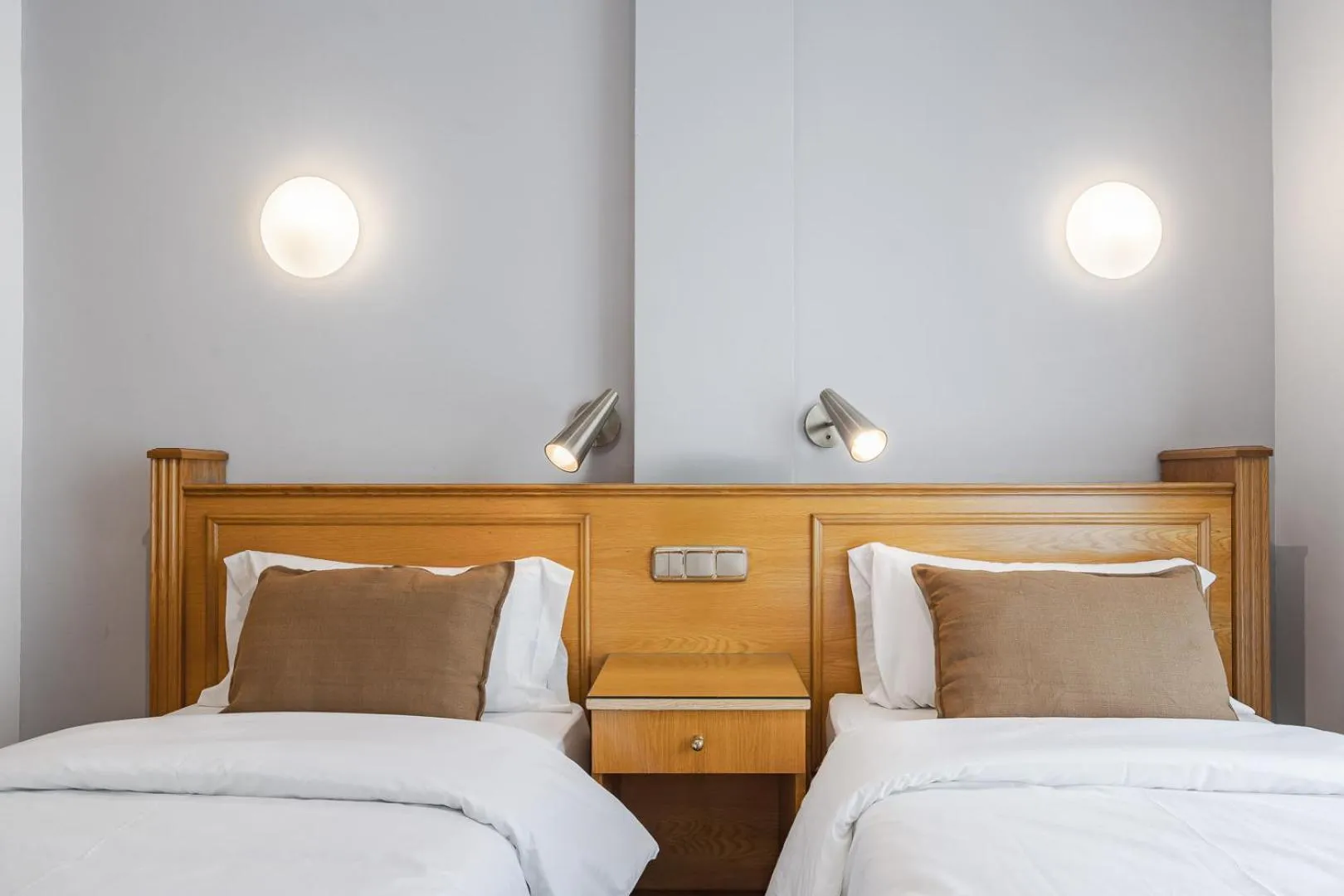 Bedroom, Bed in Hotel Agur