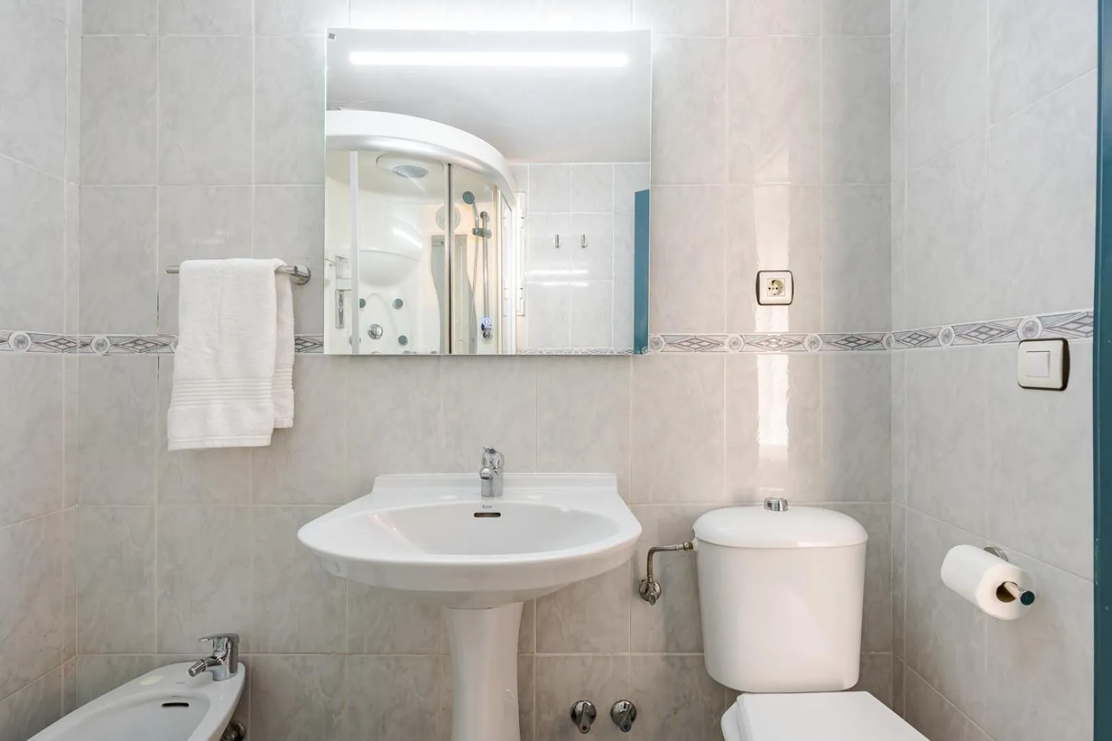 Bathroom in Hotel Agur