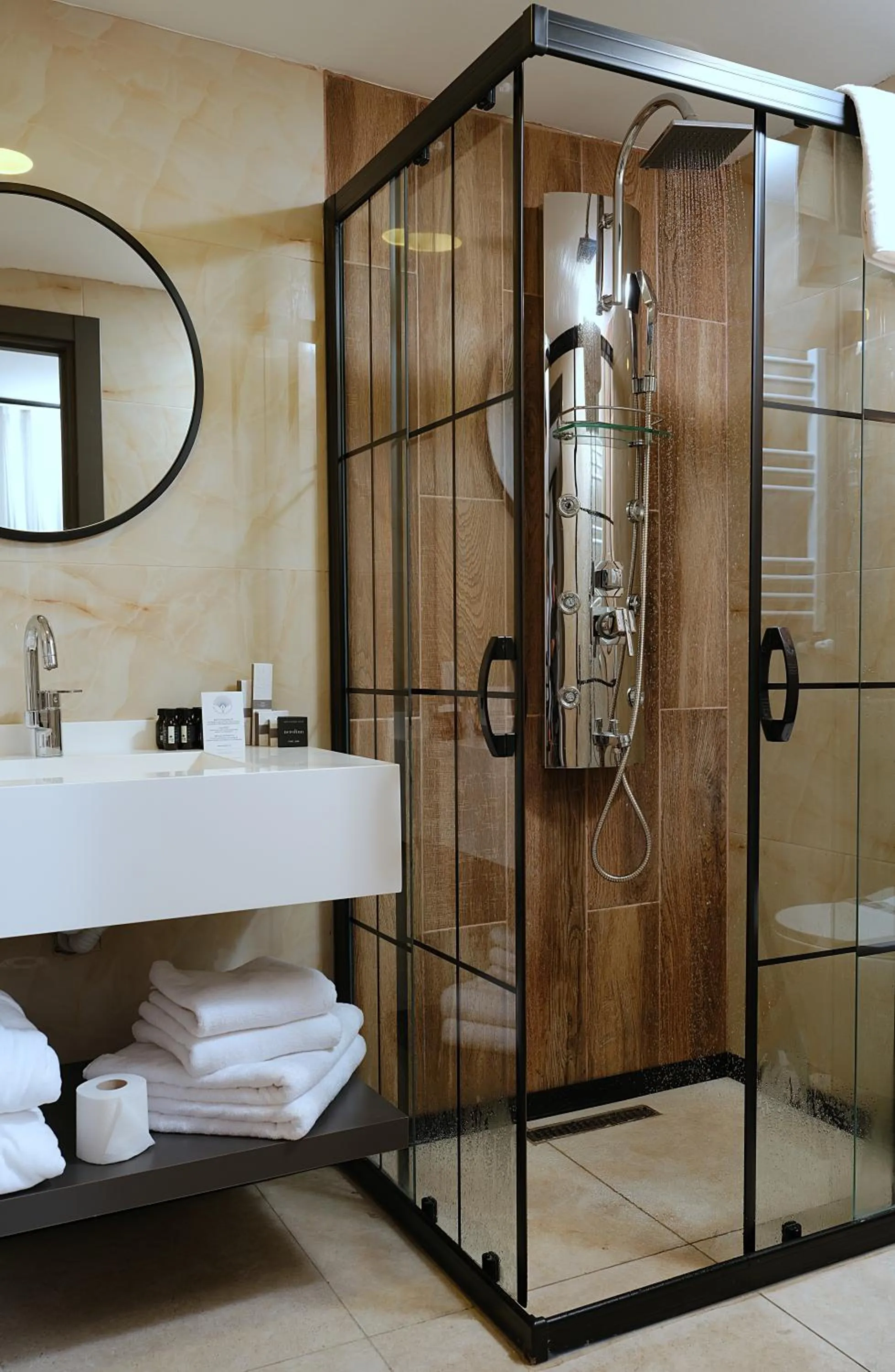 Shower in Casa De Port Hotel İstanbul