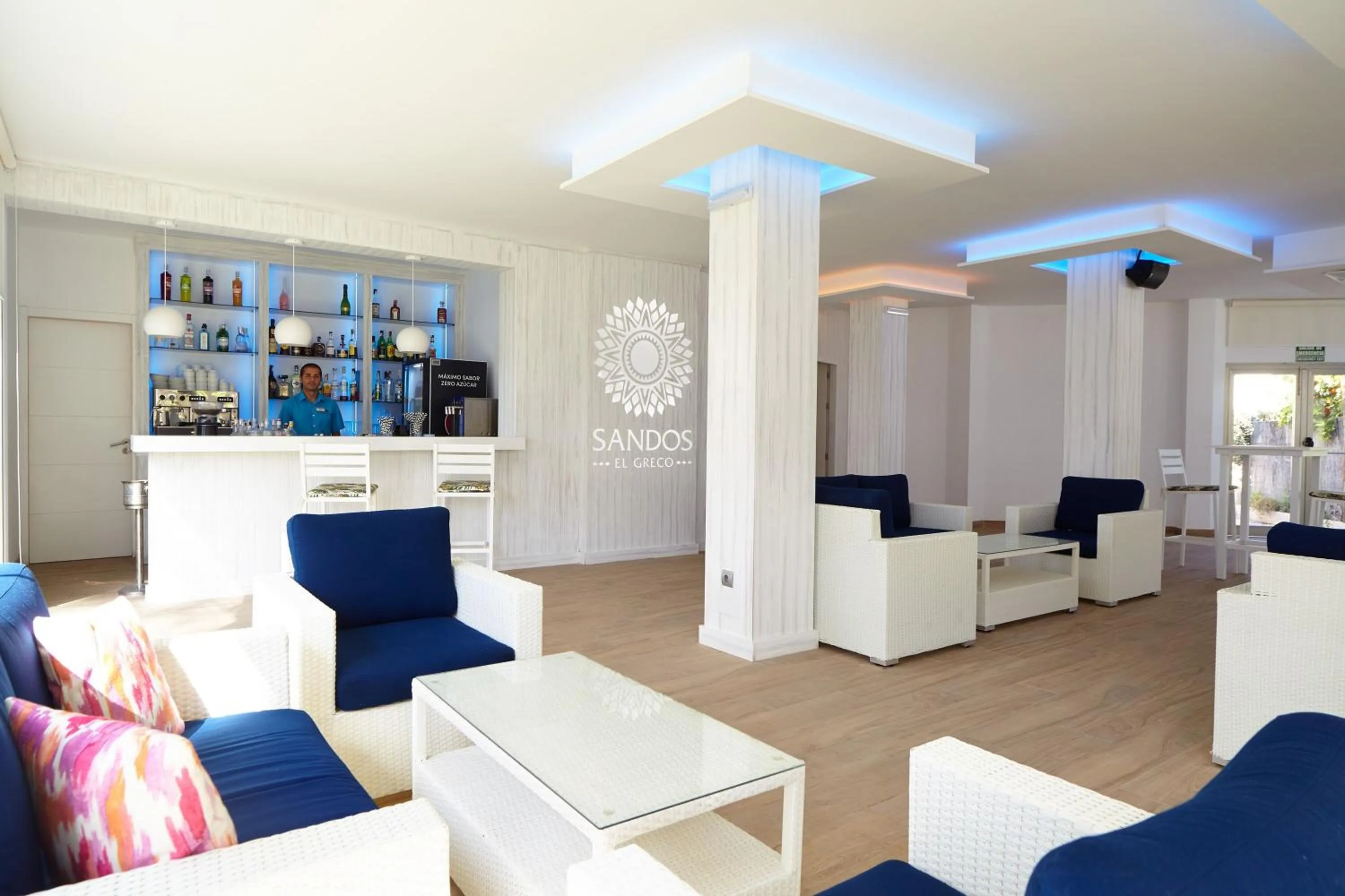 Lounge or bar in Sandos El Greco - Adults Only