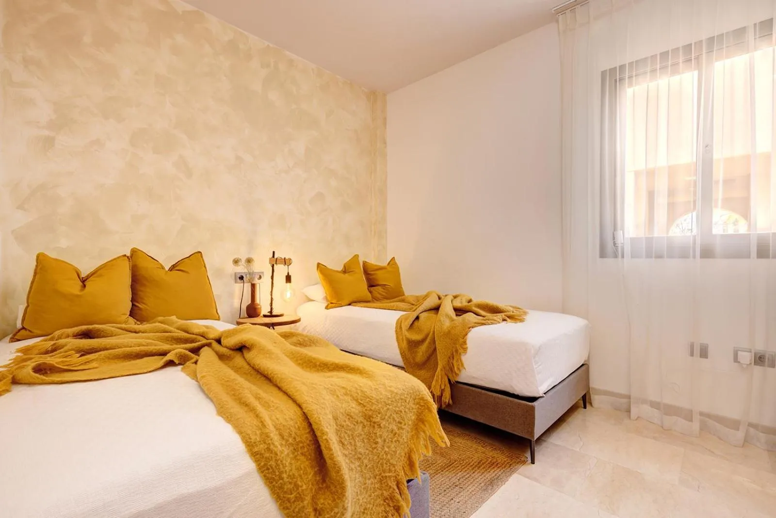 Bedroom, Bed in Quartiers Marbella Golden Penthouse