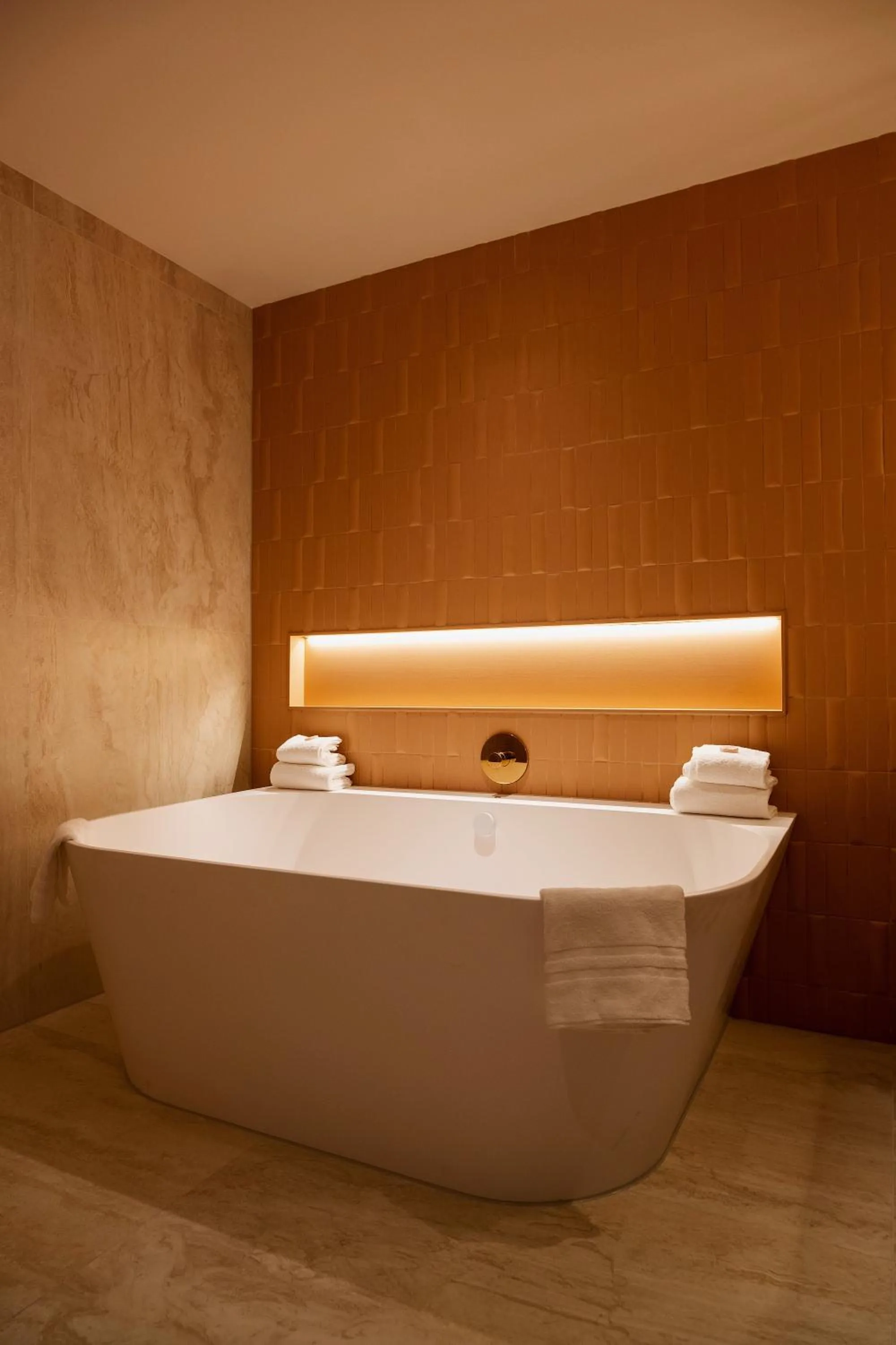 Bath in Van der Valk Hotel Eindhoven-Best