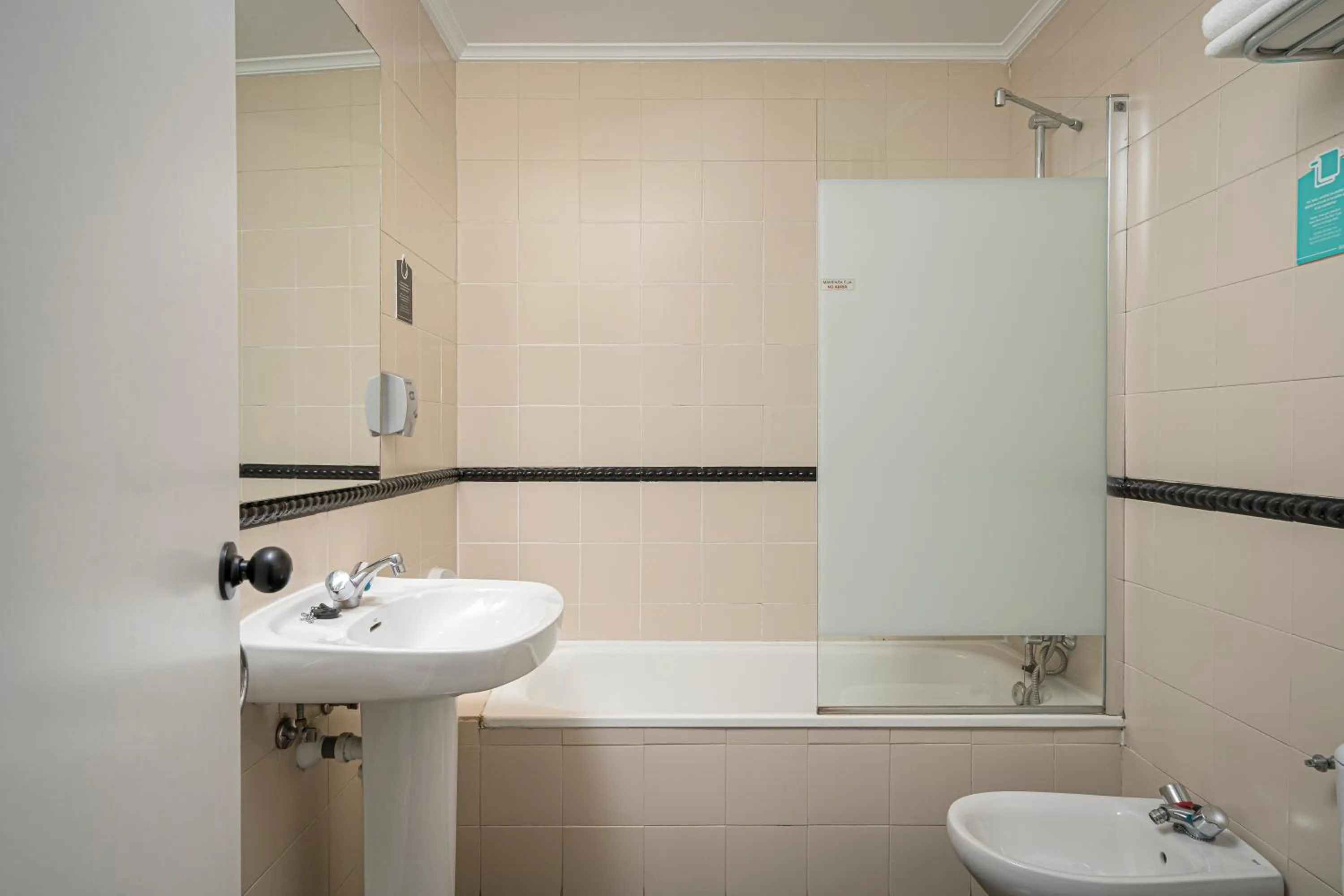 Bathroom in Hotel Alda Pasaje