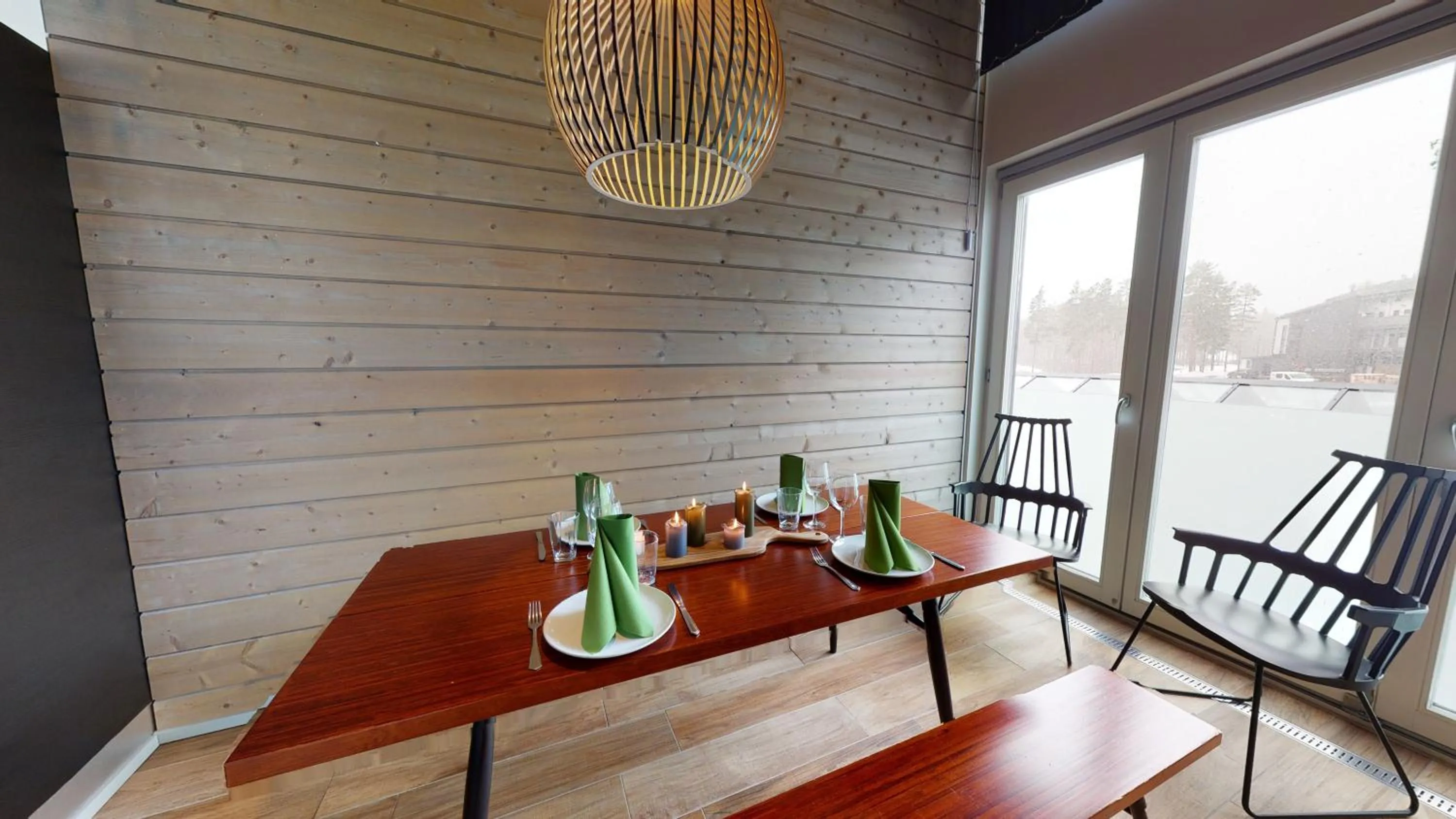 Dining area in Sandy Kelt - Irish House Apartments
