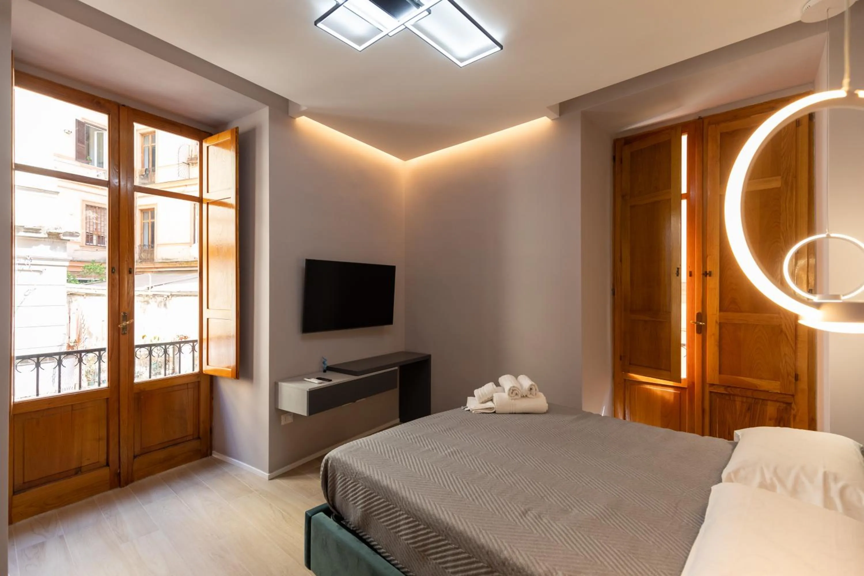 Bedroom, Bed in Seven Winds Suite