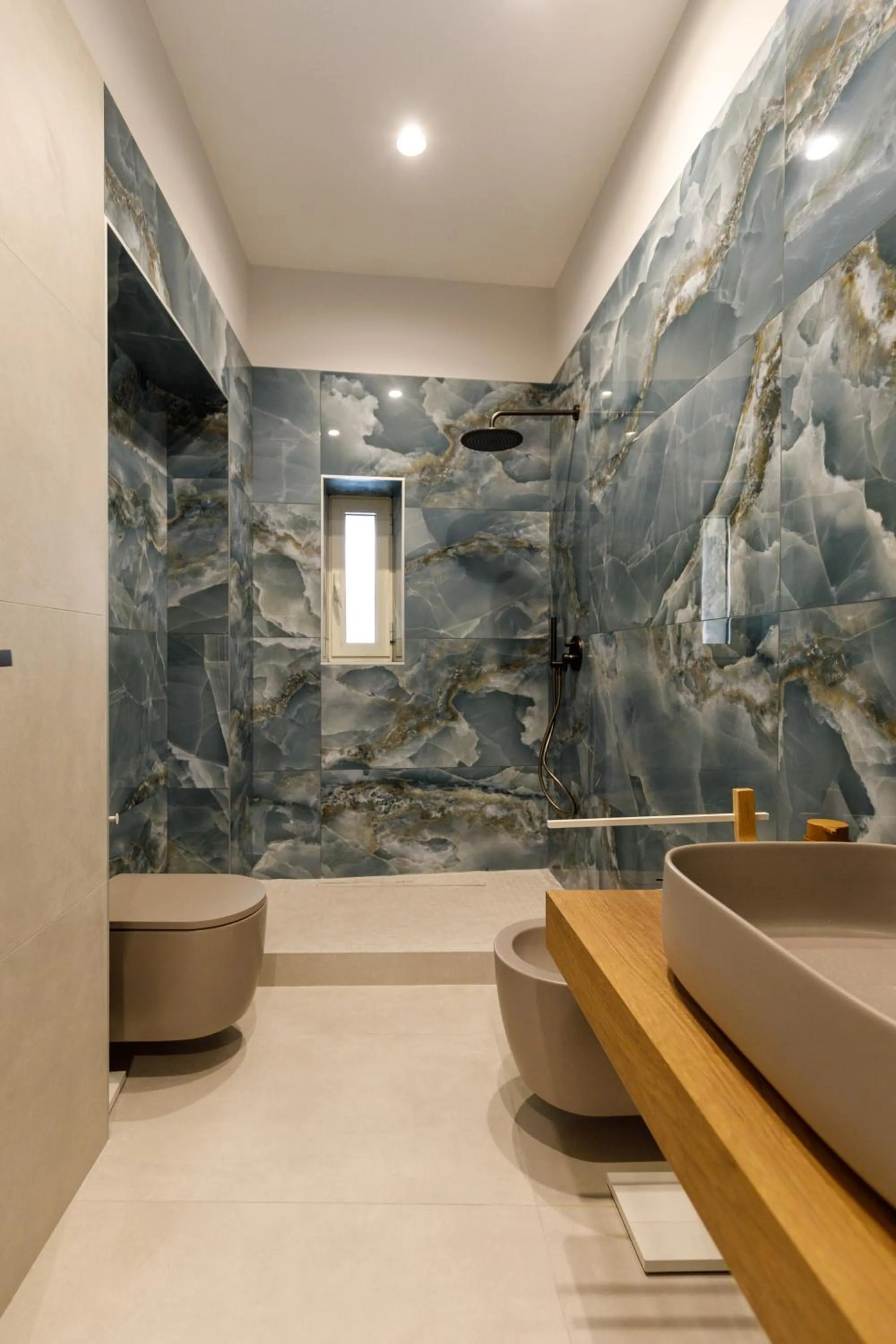Bathroom in Seven Winds Suite