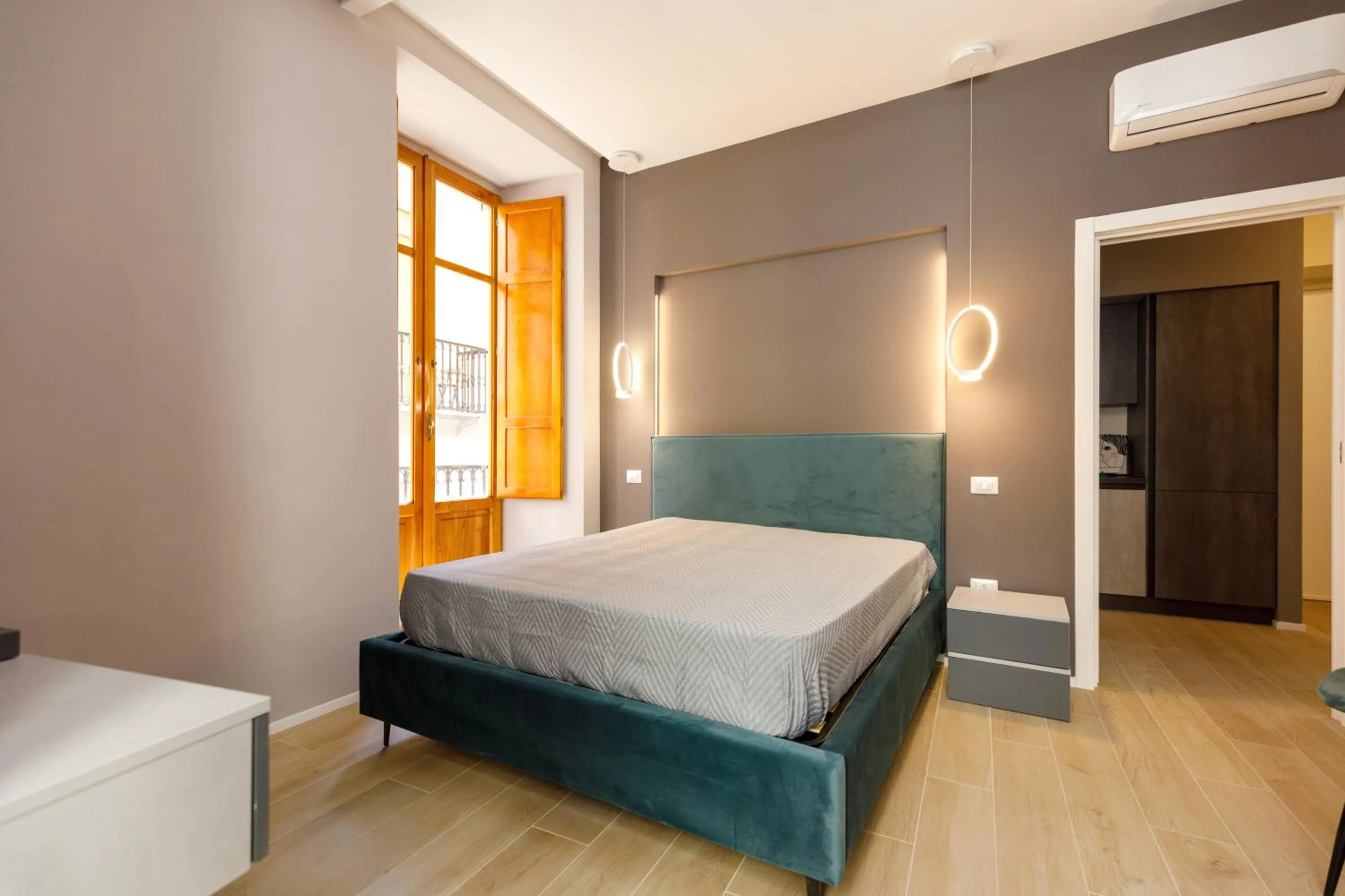 Bedroom, Bed in Seven Winds Suite